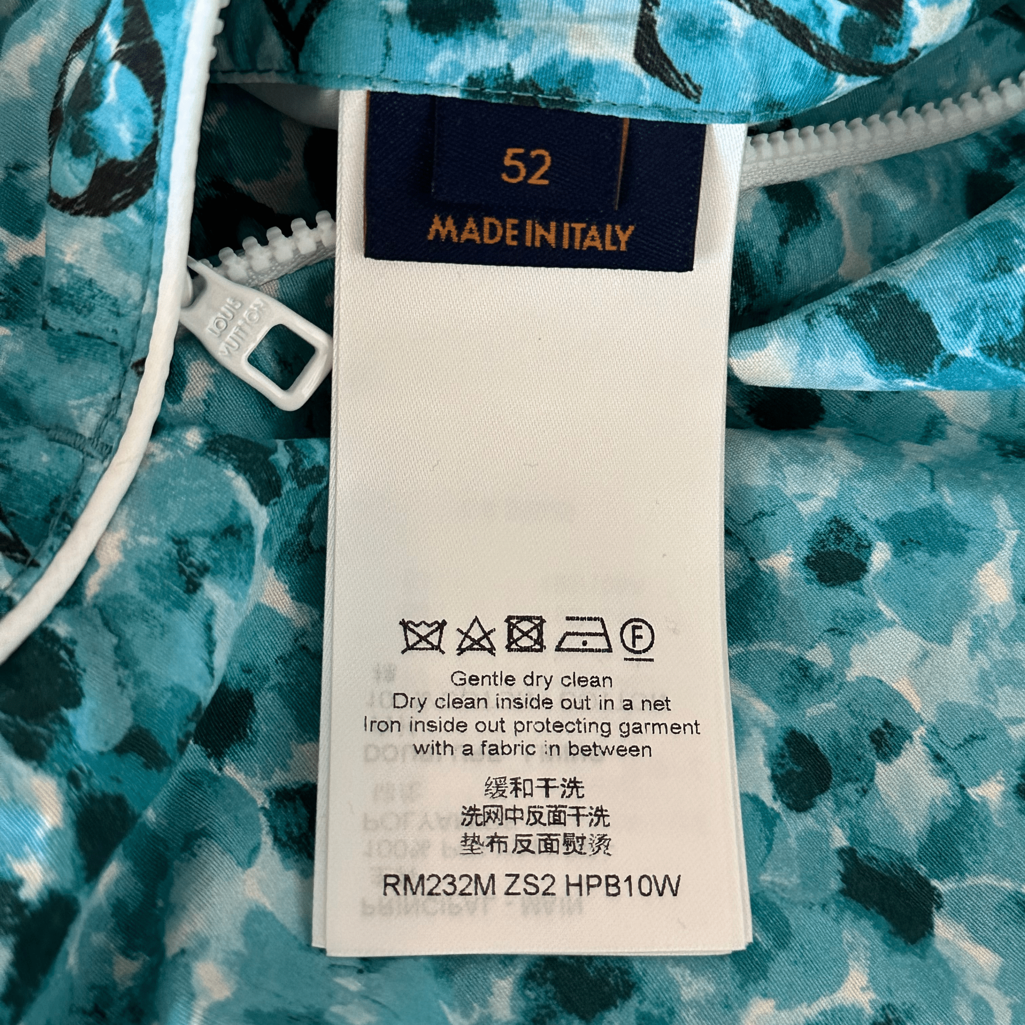 Louis Vuitton Blue Pointillism Monogram Windbreaker - Morely TrendsLouis Vuitton Type here:)