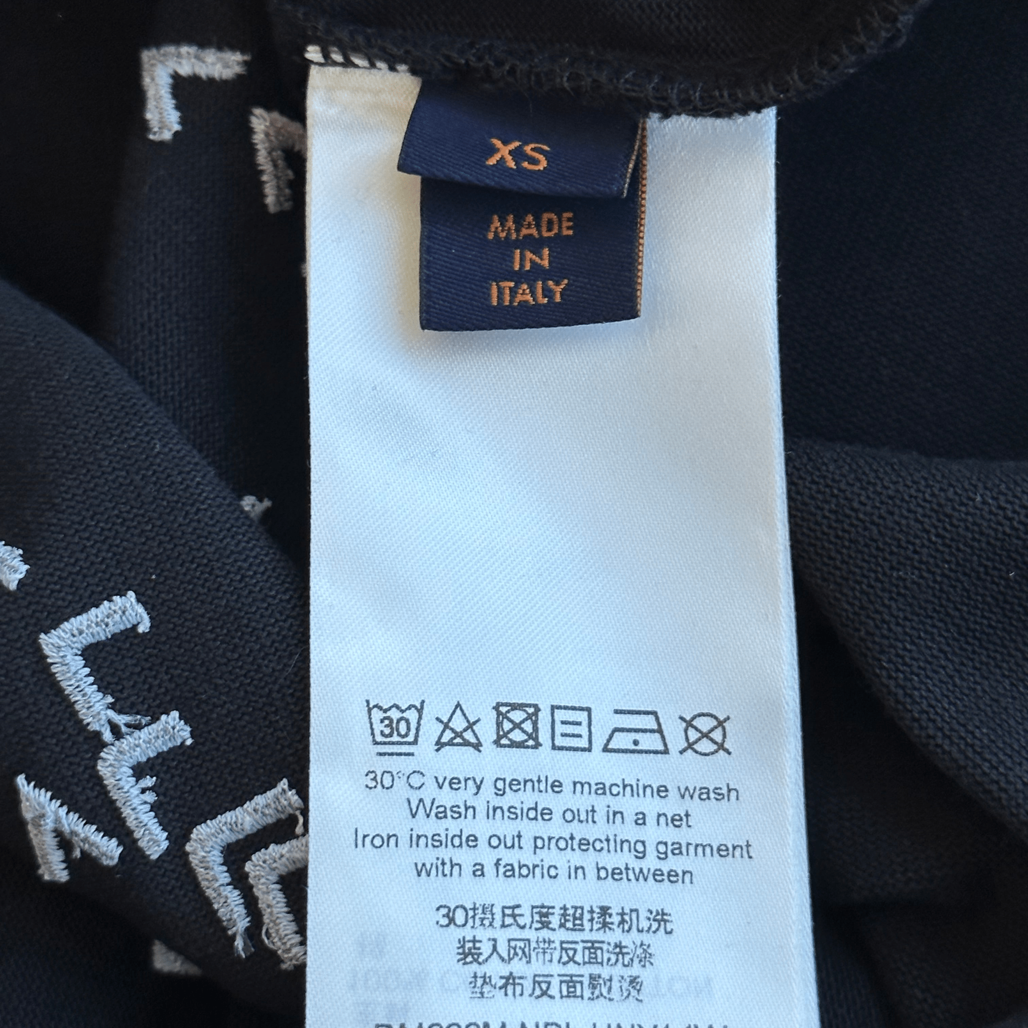 Louis Vuitton Black & White LV Spread T-Shirt - Morely TrendsLouis Vuitton Type here:)
