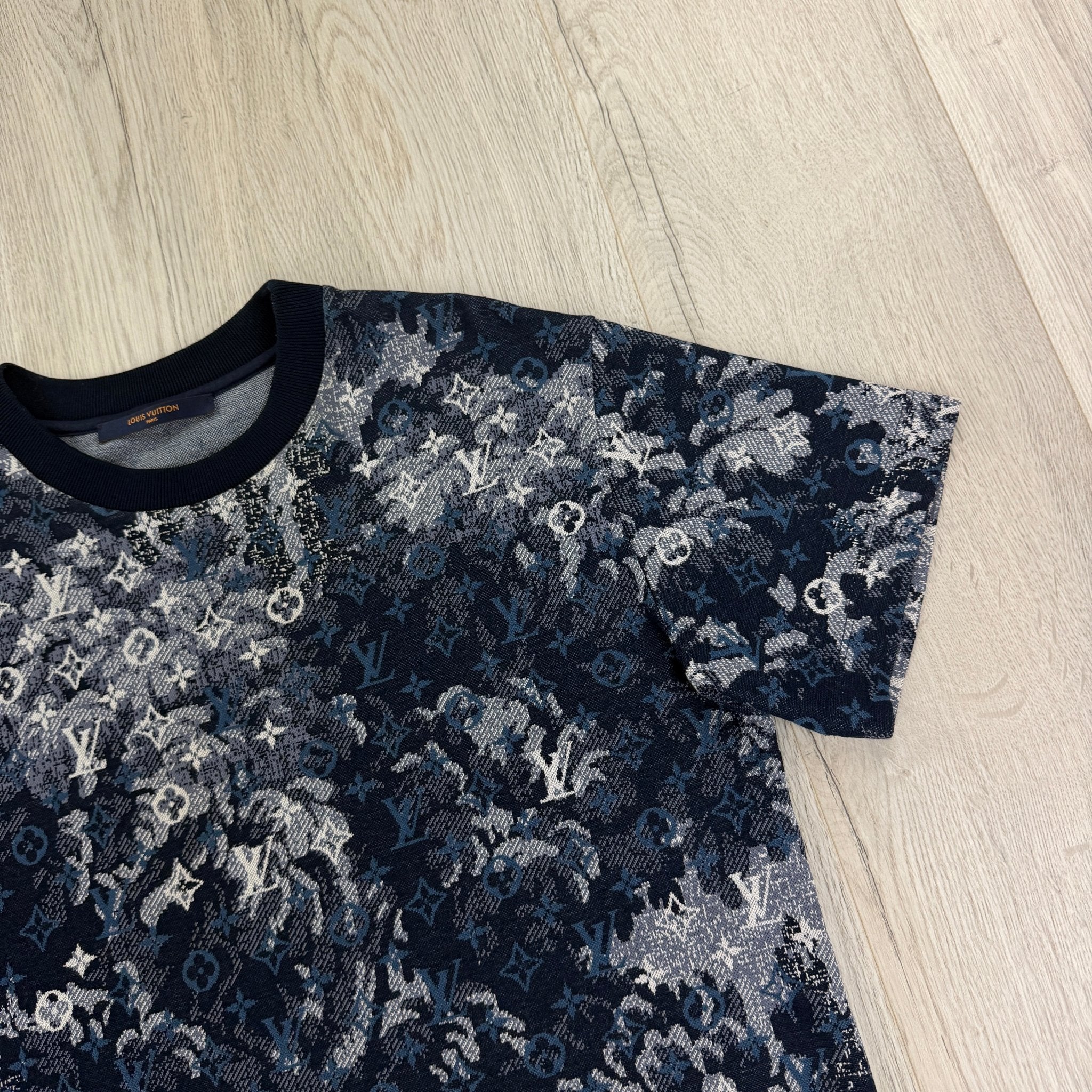 Louis Vuitton Men’s Tapestry T-shirt - Small (Fit Medium) - Morely TrendsLouis Vuitton Type here:)
