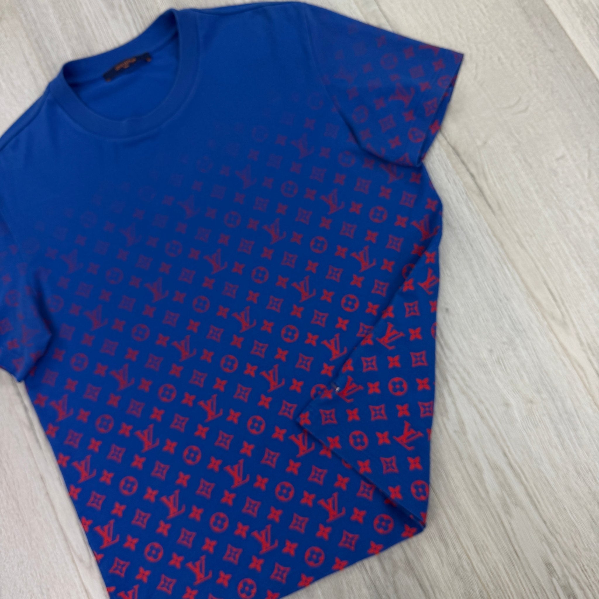Louis Vuitton Men’s Blue & Red Gradient T-shirt - Small - Morely TrendsLouis Vuitton Type here:)