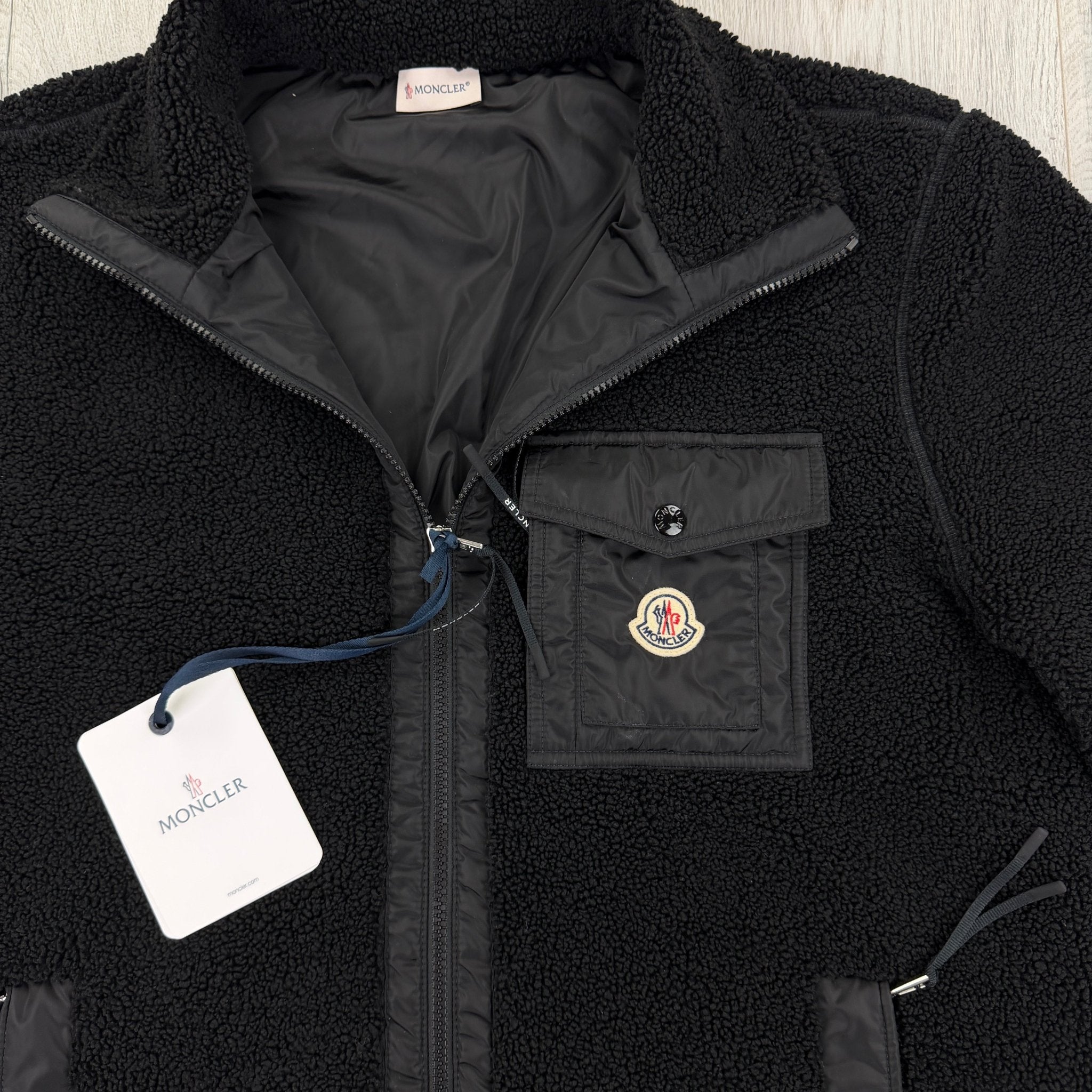 Moncler Men’s Black Zip-up Felpa Aperta Con Zip Taglia - XL - Morely TrendsMoncler Type here:)