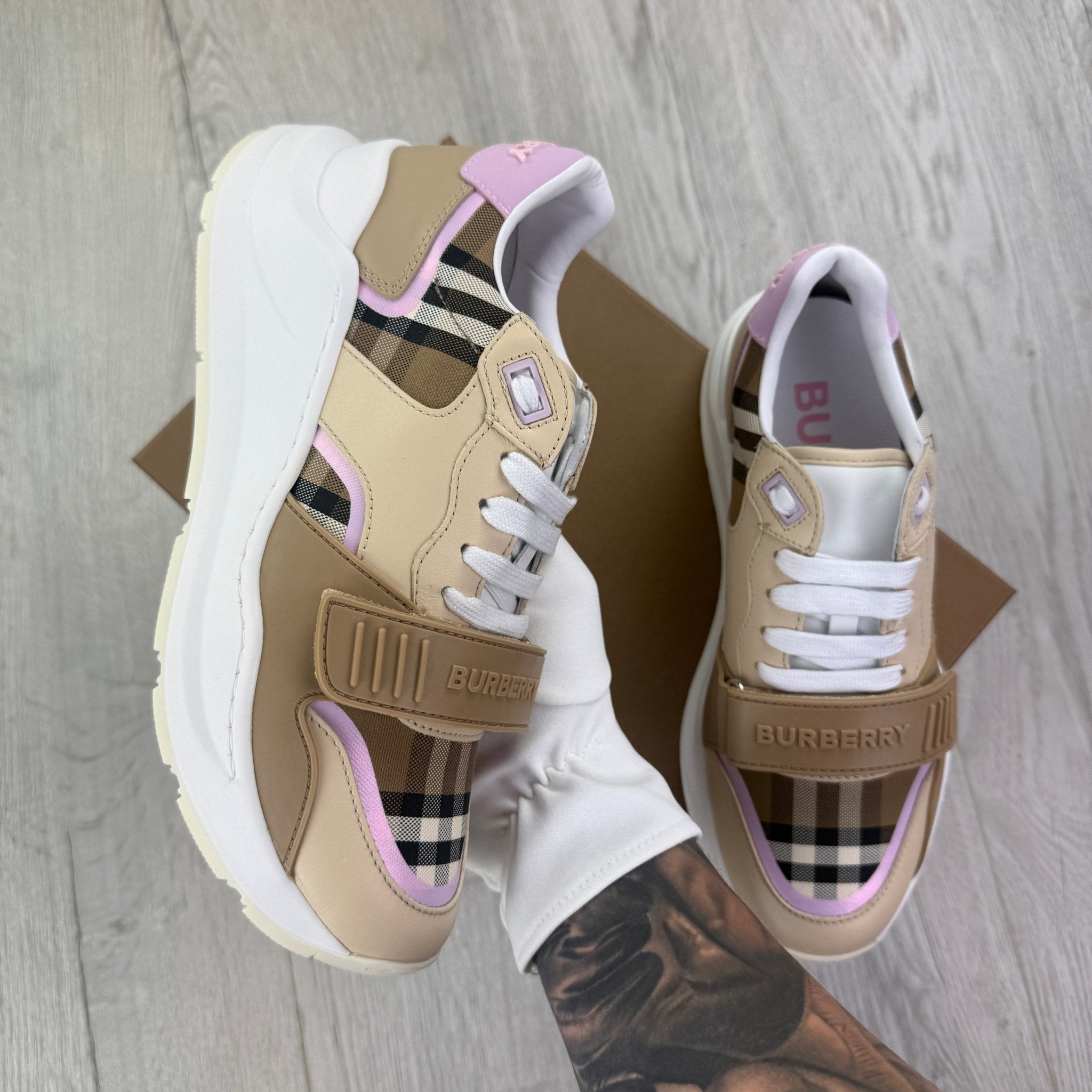 Burberry Women’s Ramsey Check Trainers - Morely TrendsBurberry Type here:)