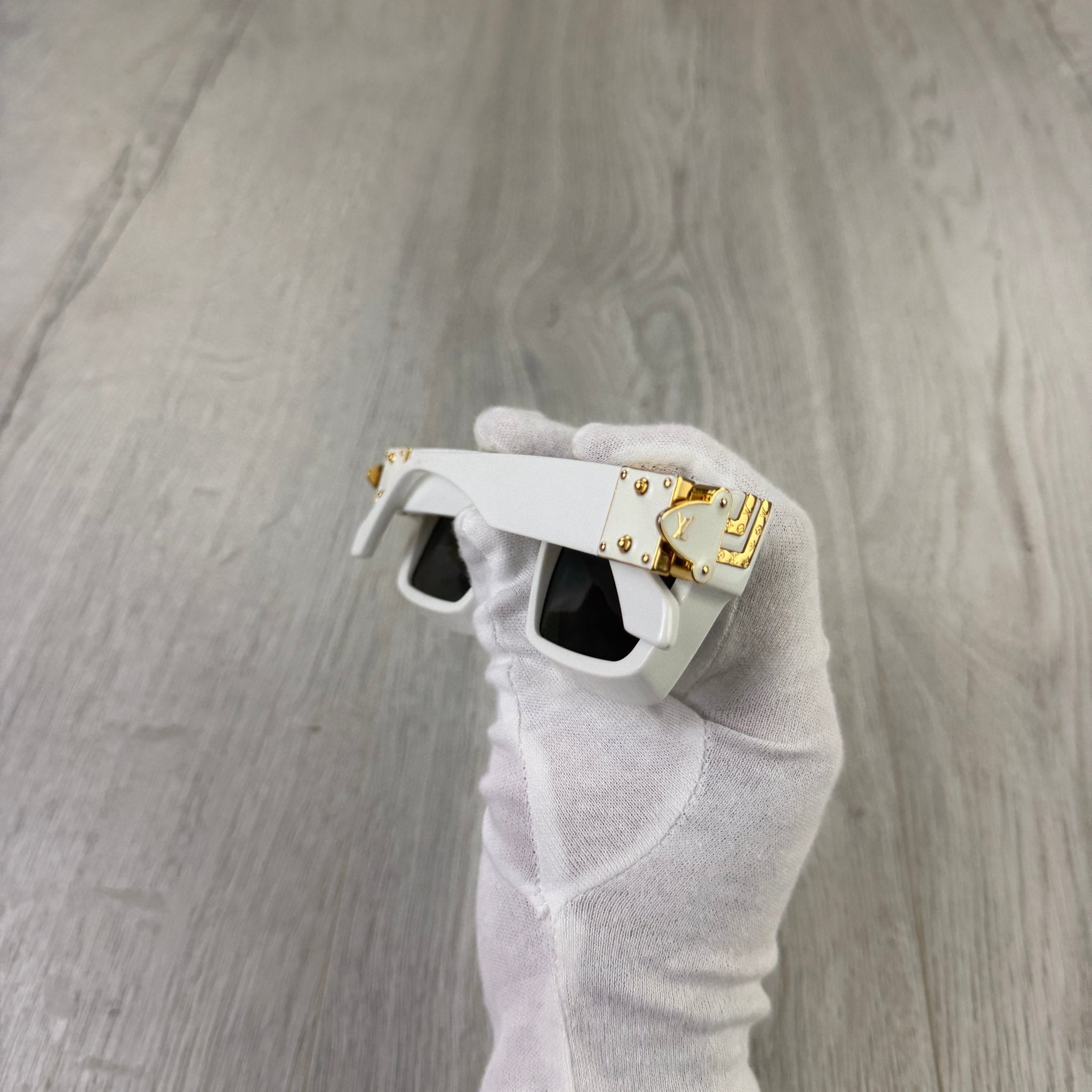 Louis Vuitton Men’s White 1.1 Millionaires Sunglasses - Morely TrendsLouis Vuitton Type here:)