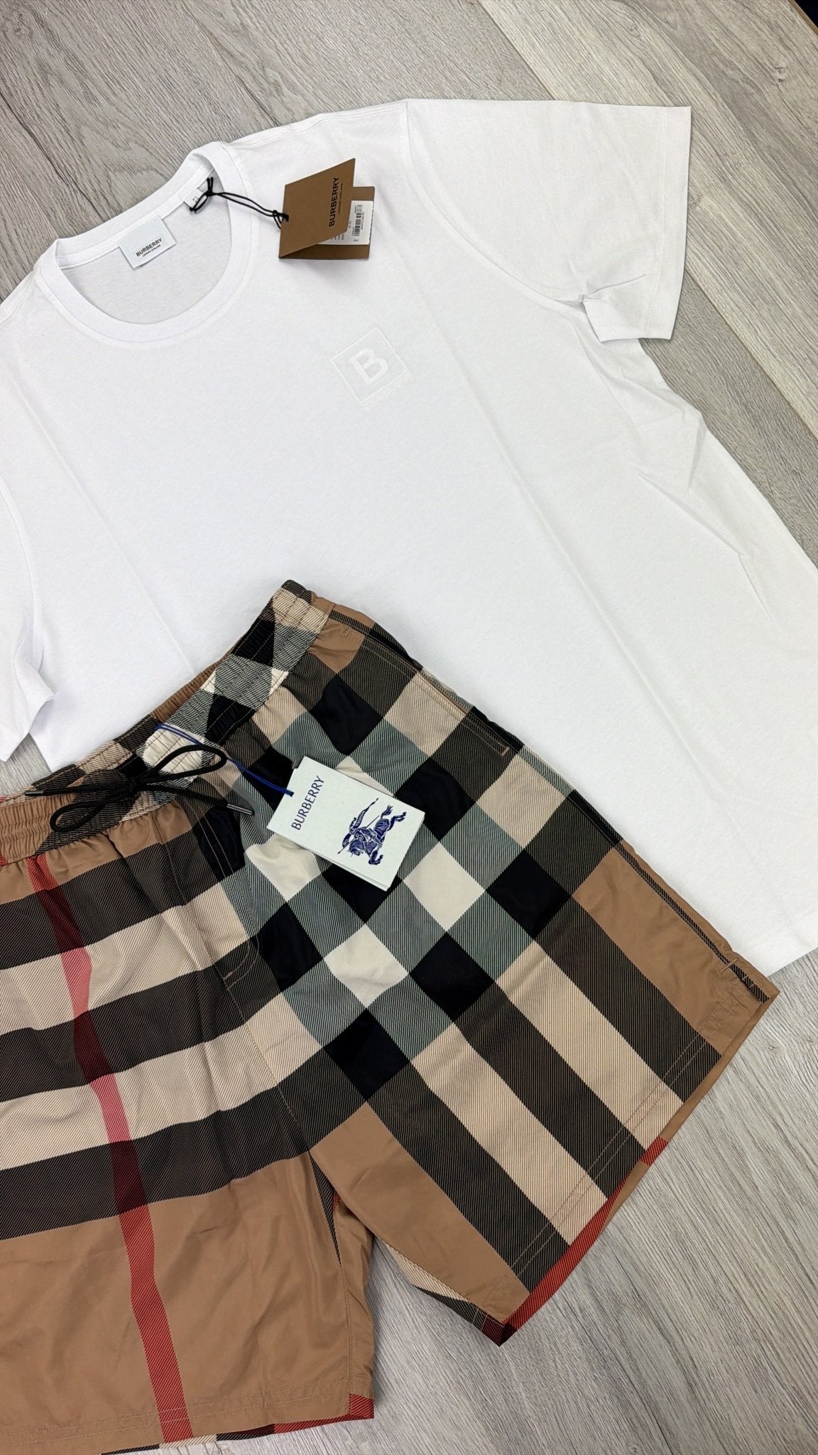 Burberry Men’s White T-shirt & Shorts Set - XL - Morely TrendsBurberry Type here:)