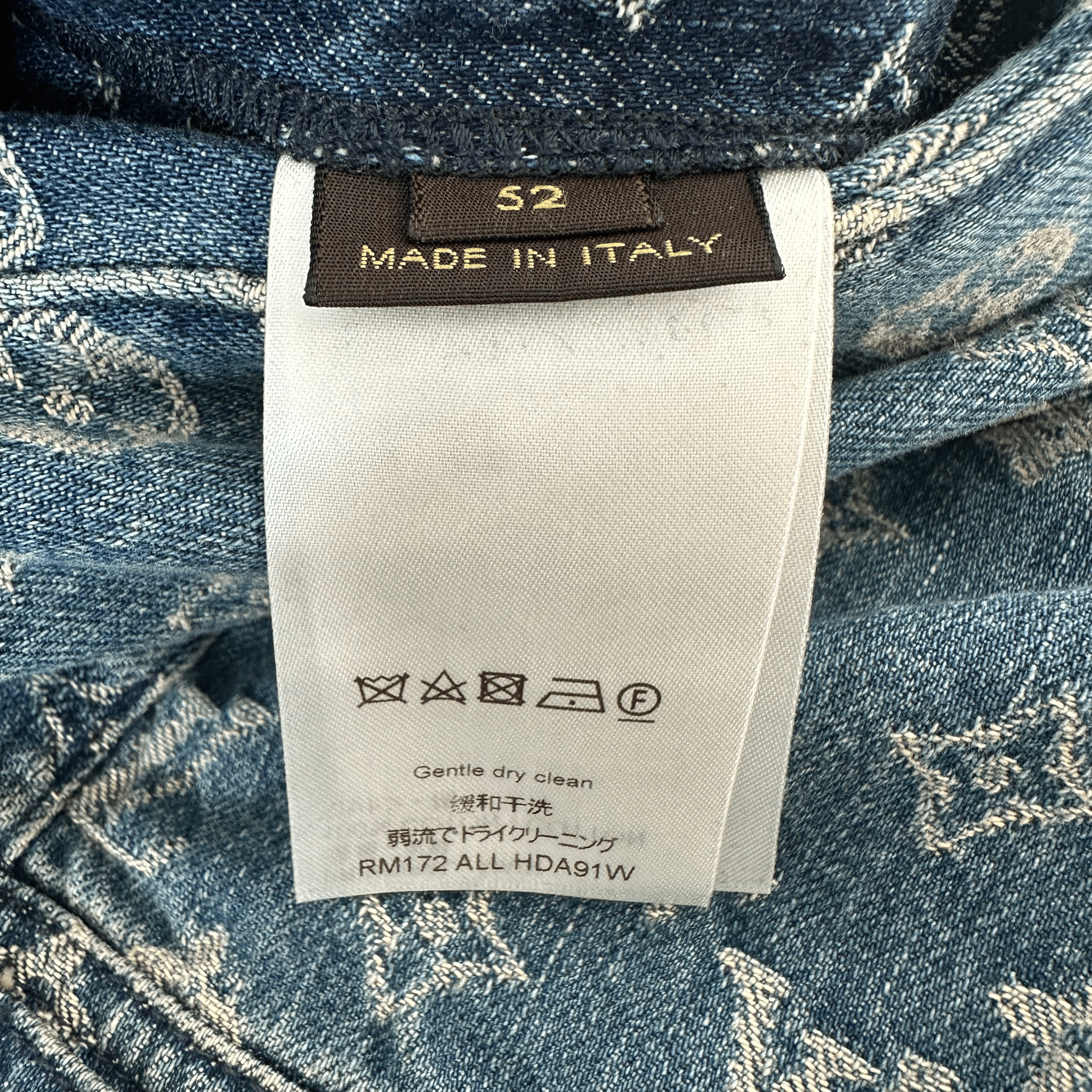 Louis Vuitton Supreme Blue & White Monogram Denim Jacket - Morely TrendsLouis Vuitton Type here:)