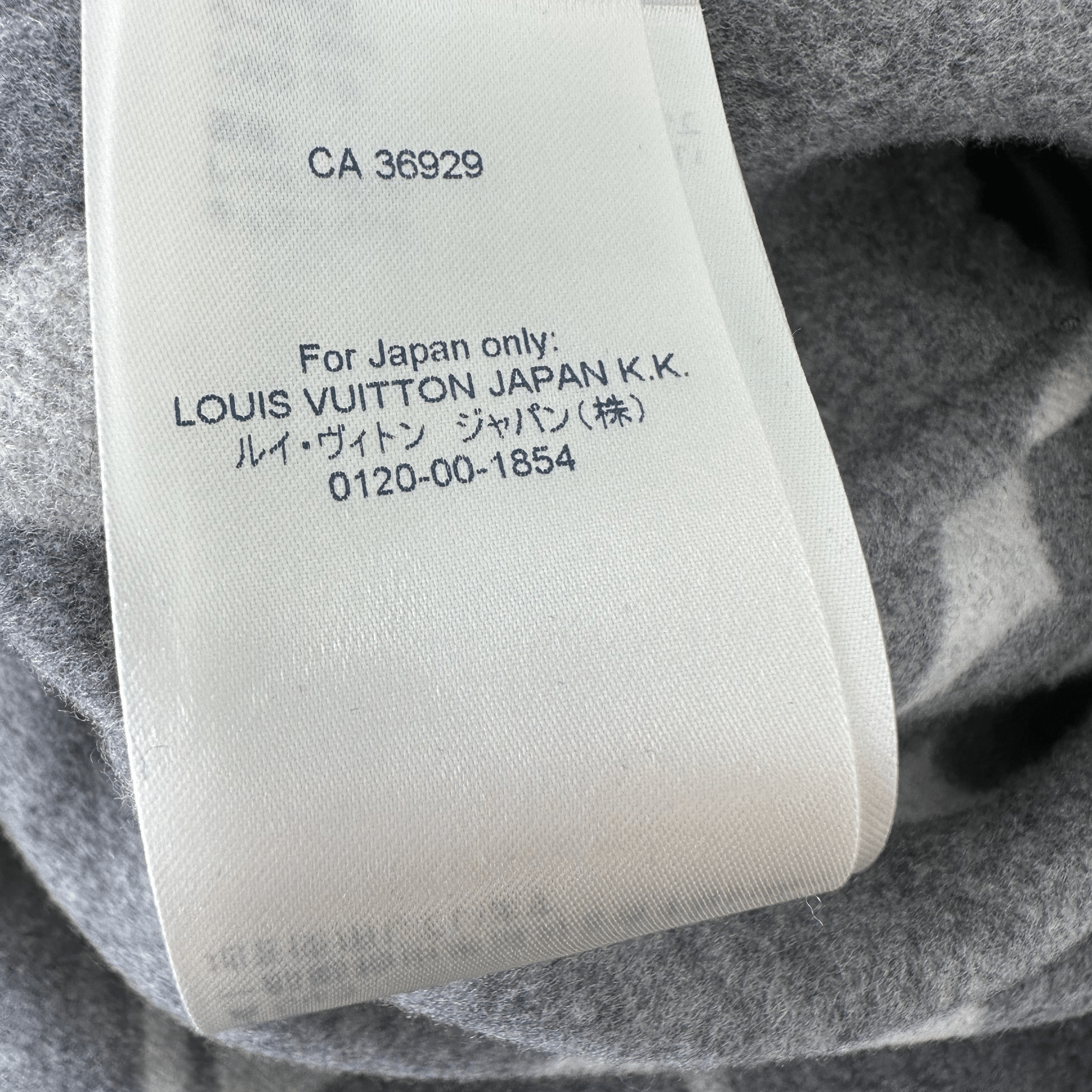 Louis Vuitton Grey & White Monogram Women's Peacoat - Morely TrendsLouis Vuitton Type here:)