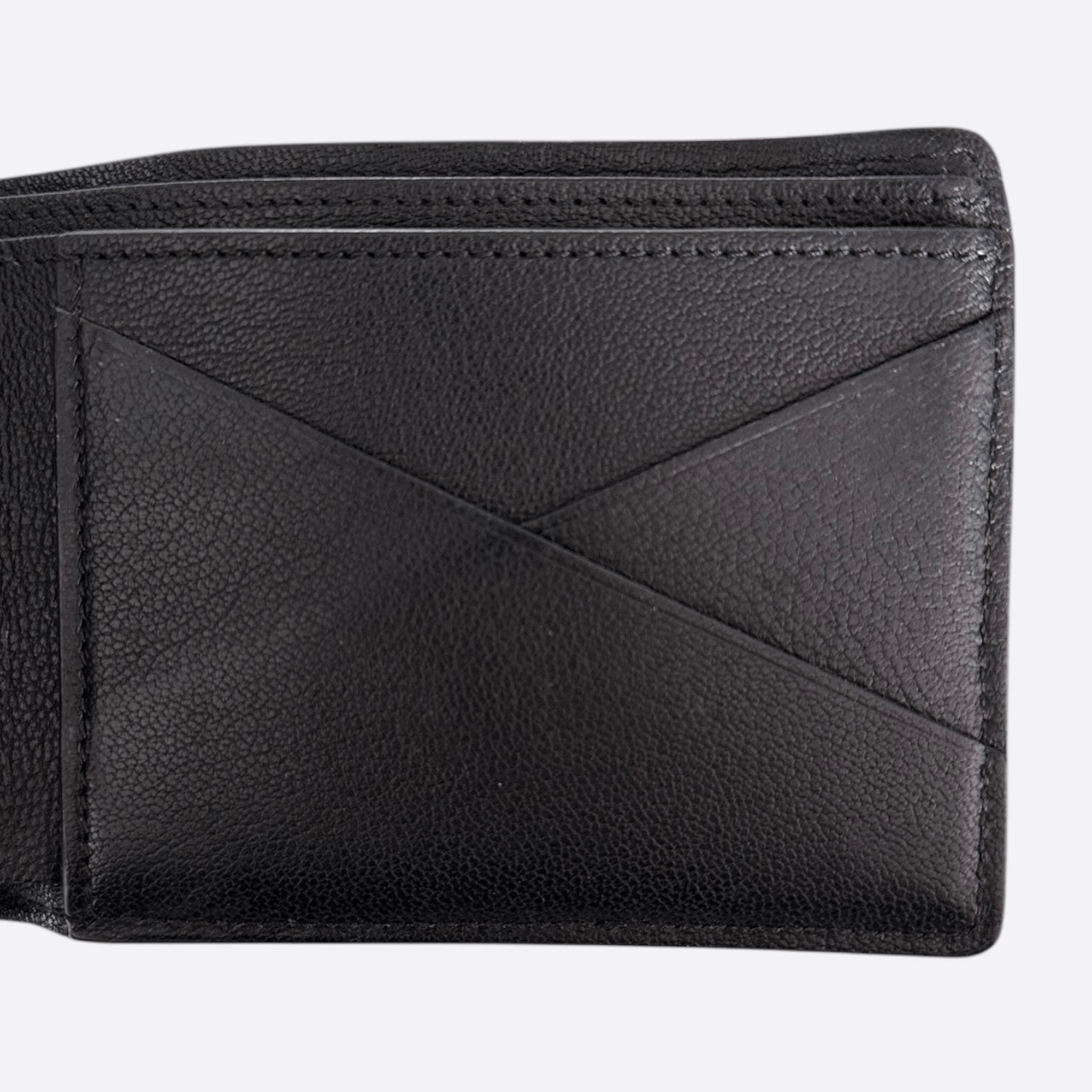 Louis Vuitton Black Crocodile Bifold Wallet - Morely TrendsLouis Vuitton Type here:)