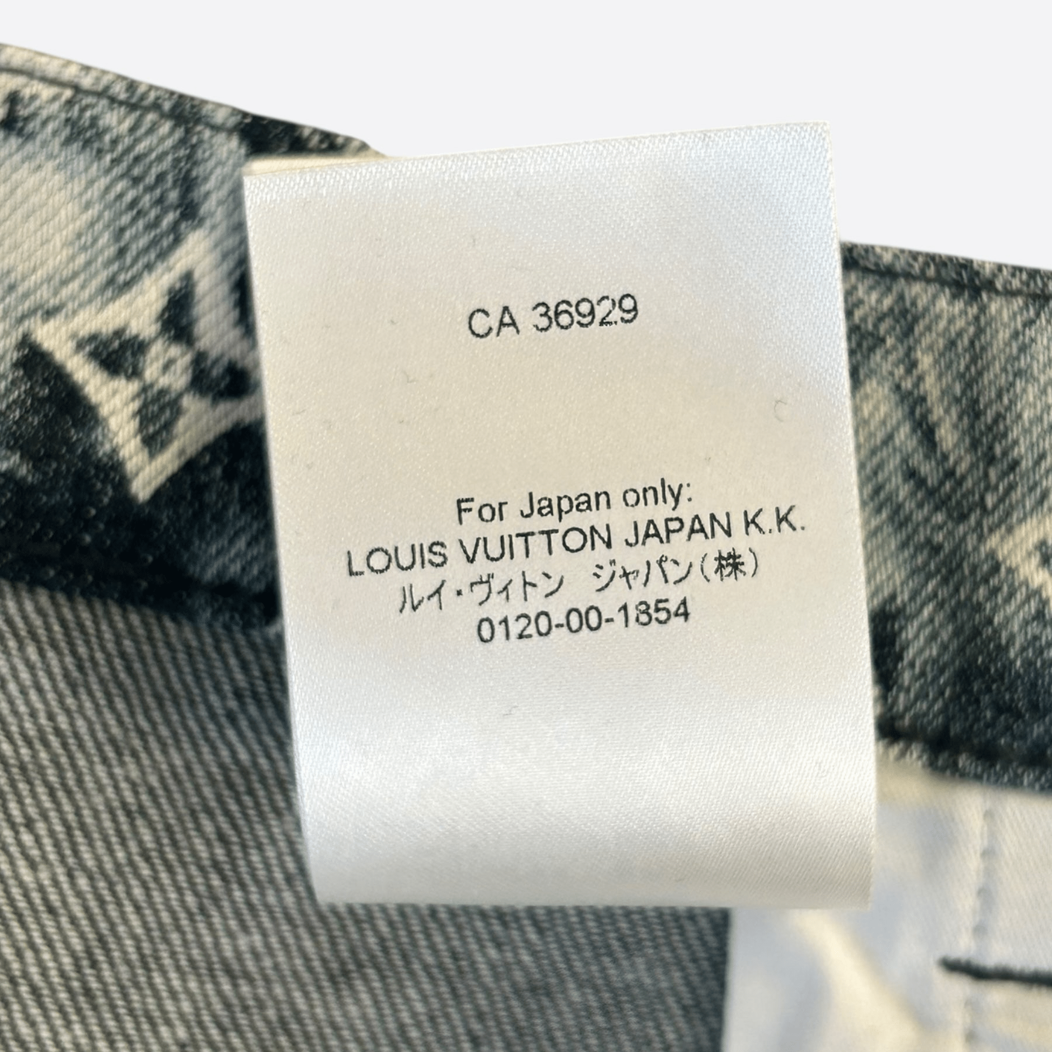 Louis Vuitton Blue Bleached Bandana Monogram Denim Shorts - Morely TrendsLouis Vuitton Type here:)