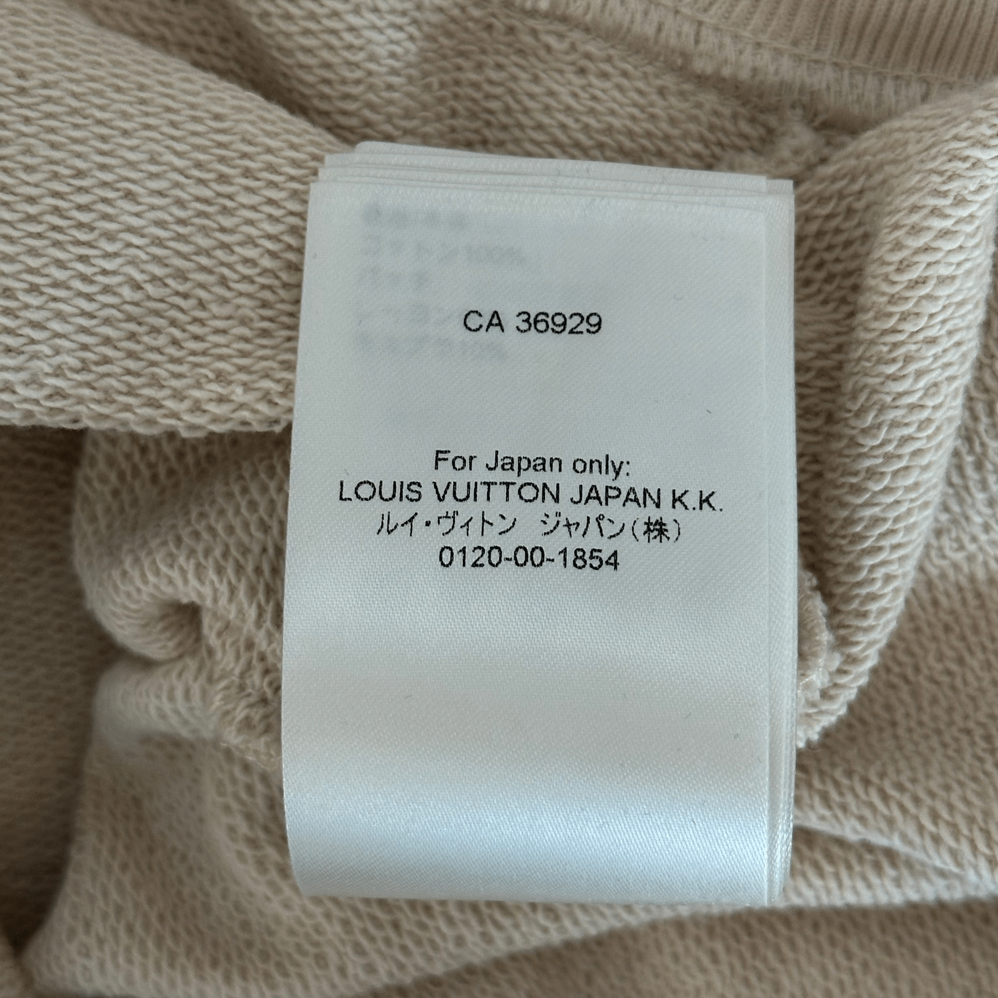 Louis Vuitton Beige & White Articles De Voyage Quarter Zip Sweater - Morely TrendsLouis Vuitton Type here:)