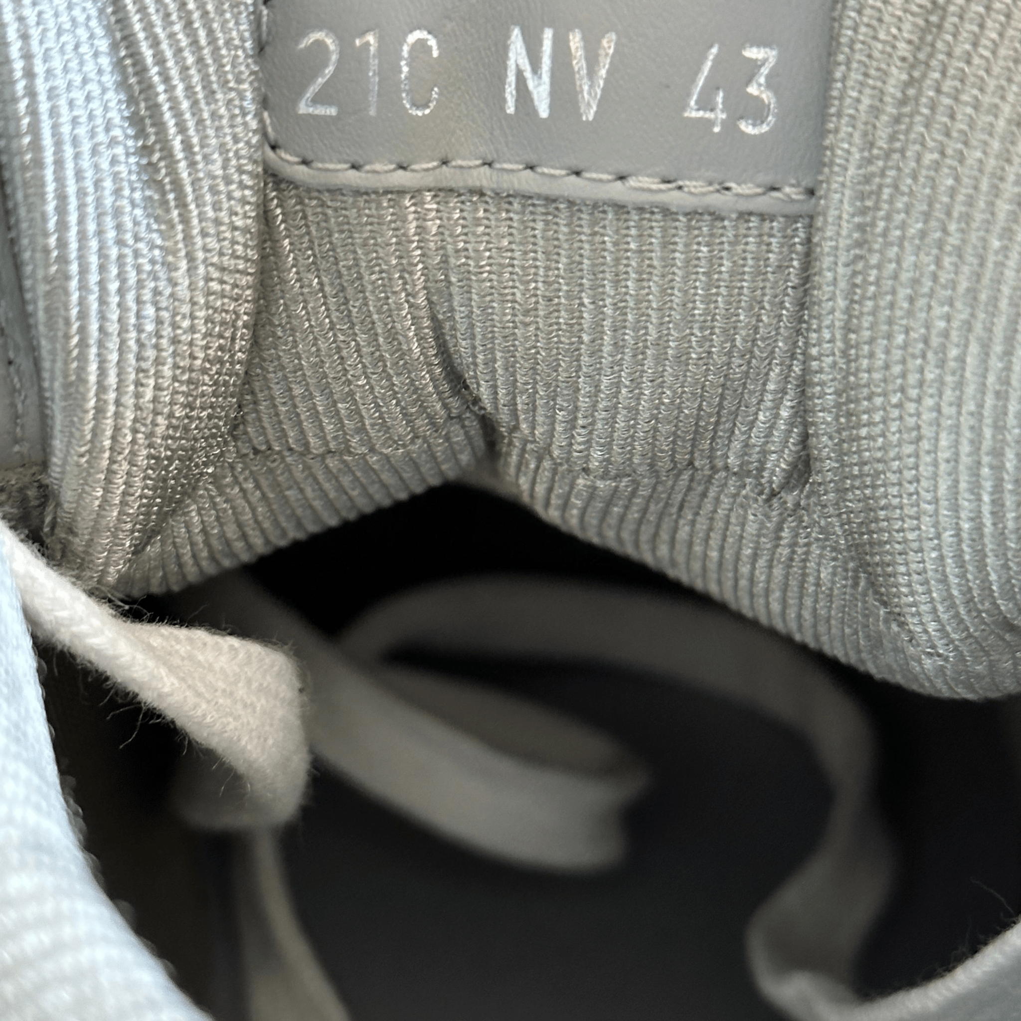 Dior Grey & White Oblique B27 Sneakers - Morely TrendsDior Type here:)