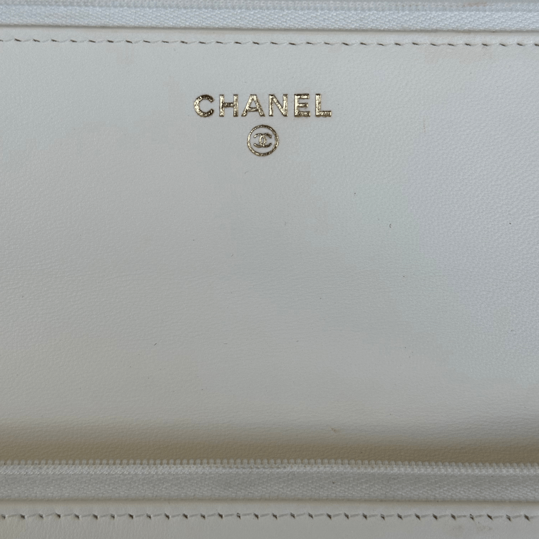 Chanel White Lambskin Quilted Top Handle Wallet On Chain Bag - Morely TrendsChanel Type here:)