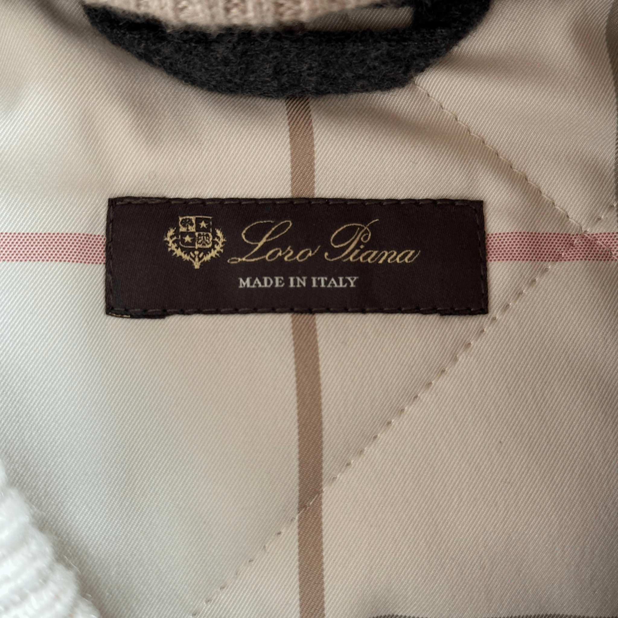 Loro Piana Grey Traveler Cashmere Jacket - Morely TrendsLoro Piana Type here:)