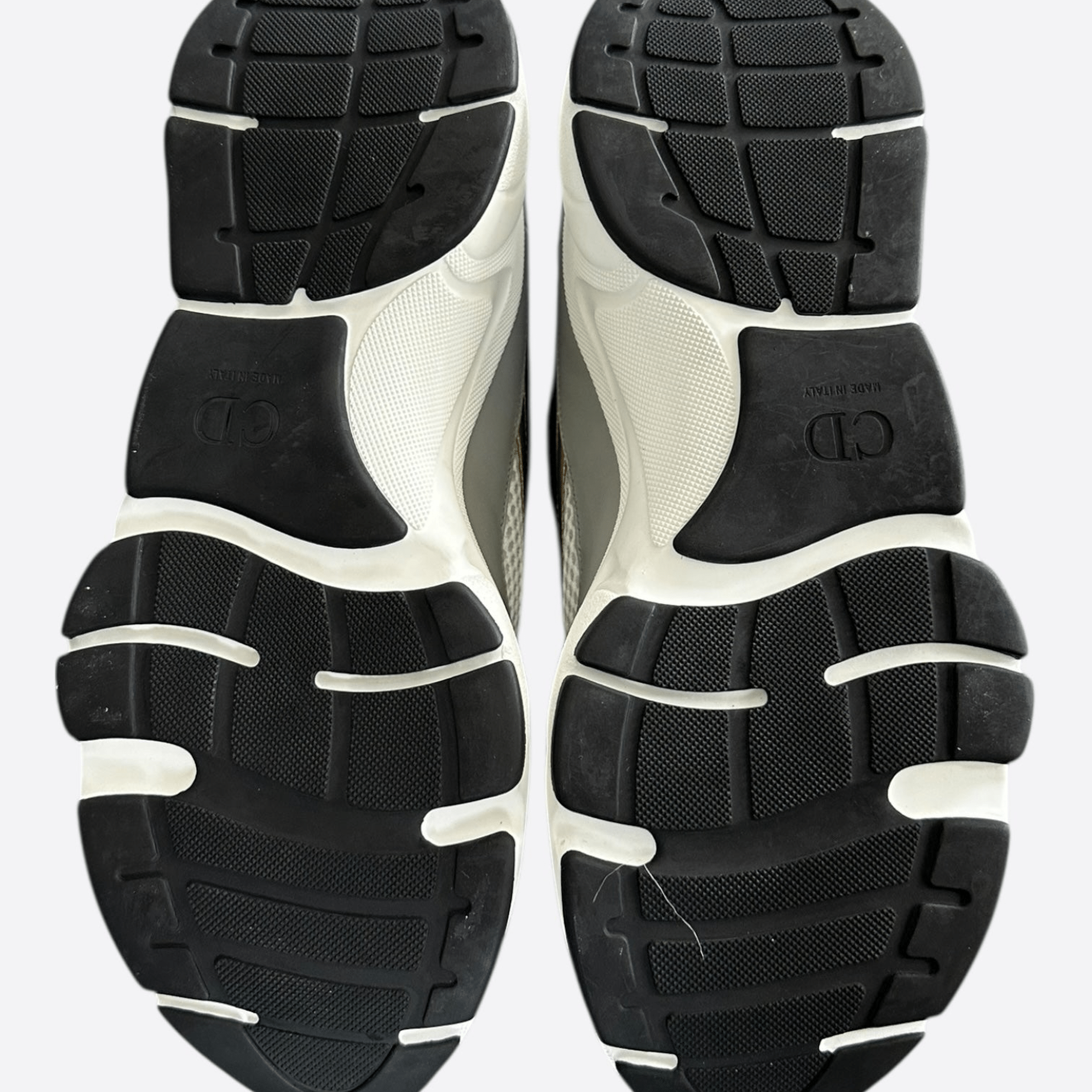 Dior White & Multicolor B22 Sneakers - Morely TrendsDior Type here:)