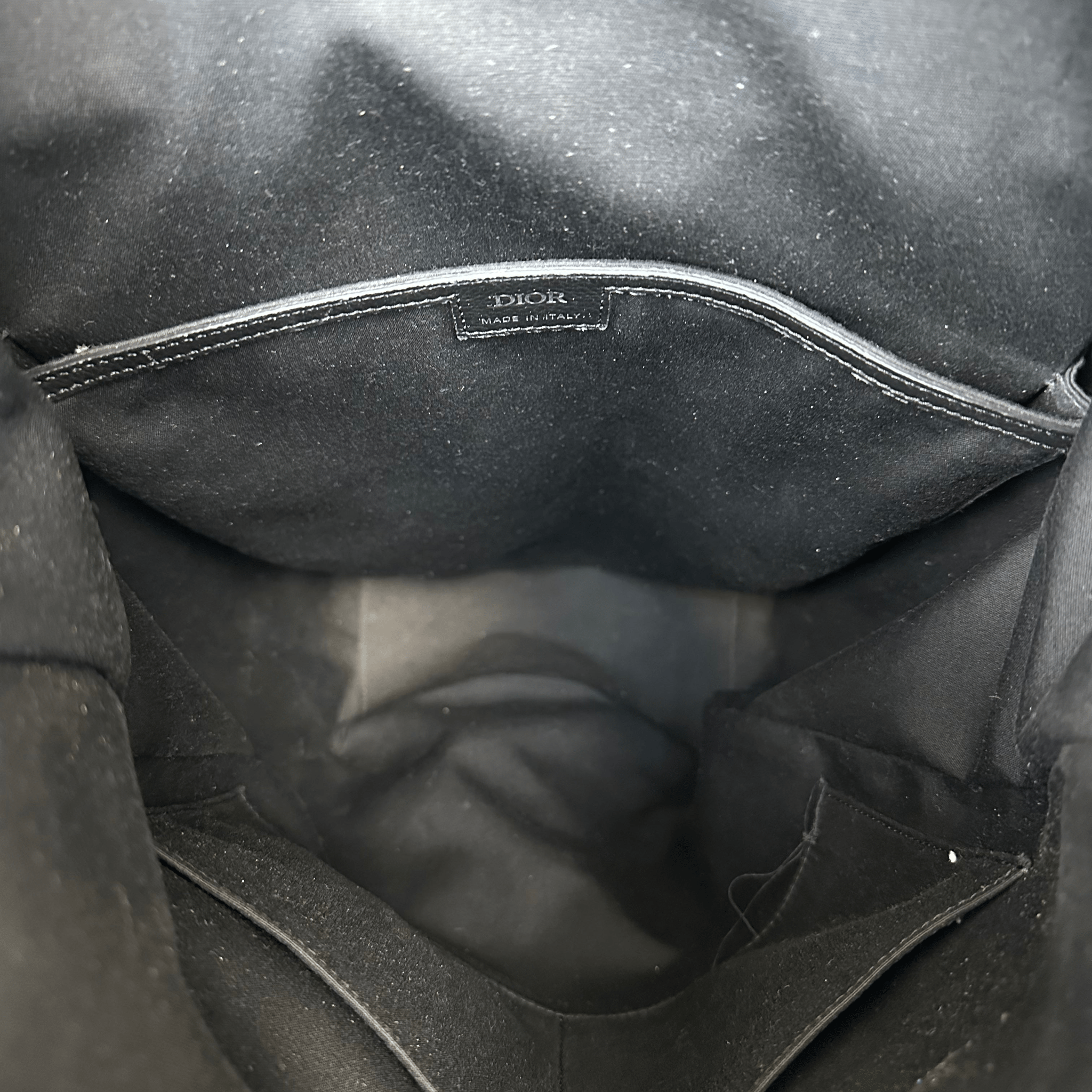Dior Black Oblique 8 Roll Backpack - Morely TrendsDior Type here:)