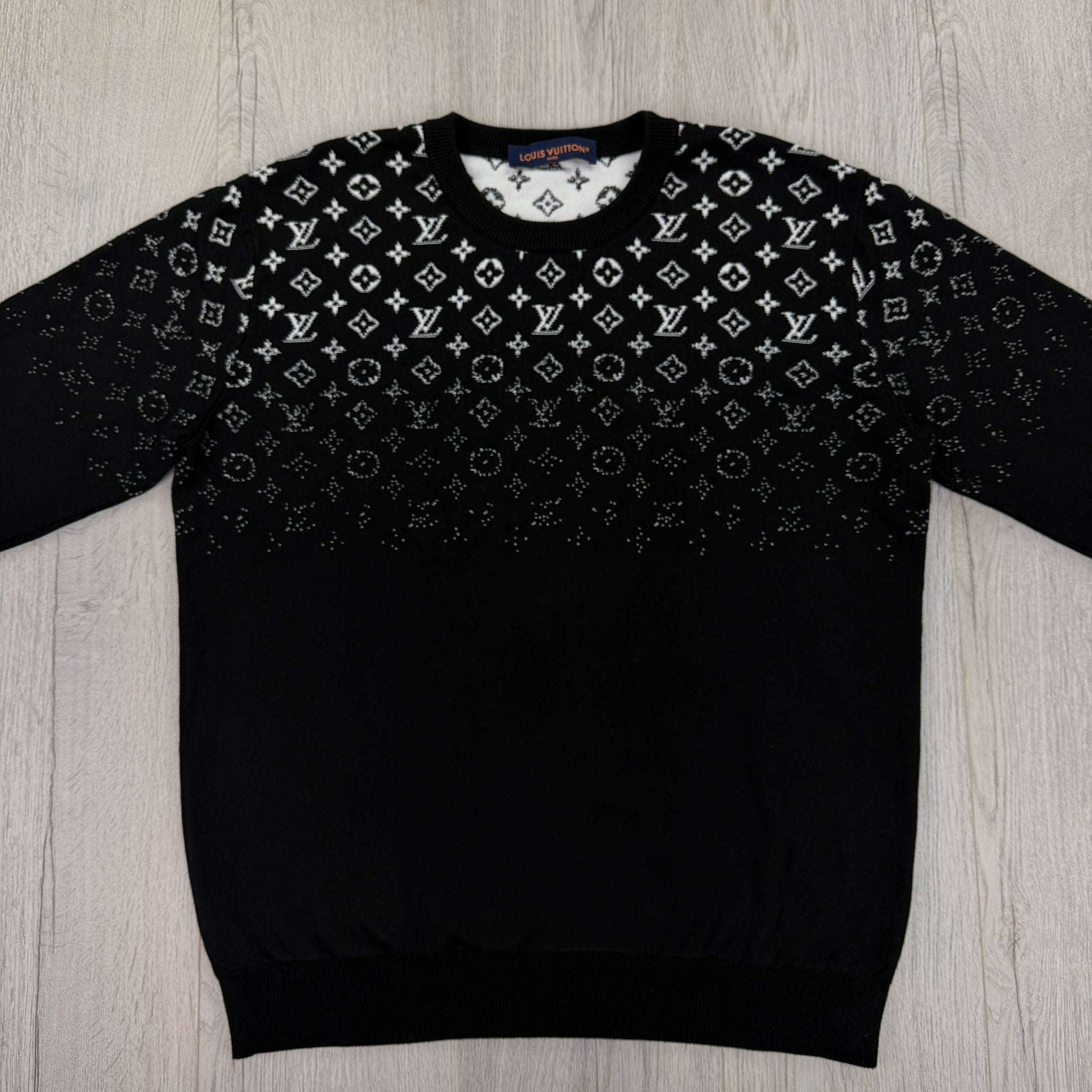 Louis Vuitton Men’s Black Gradient Crewneck Jumper - XL - Morely TrendsLouis Vuitton Type here:)