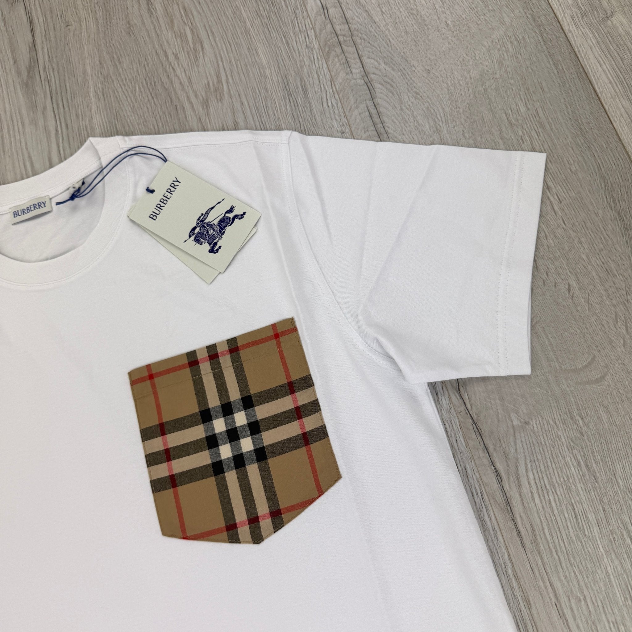 Burberry Men’s White T-shirt - Morely TrendsBurberry Type here:)