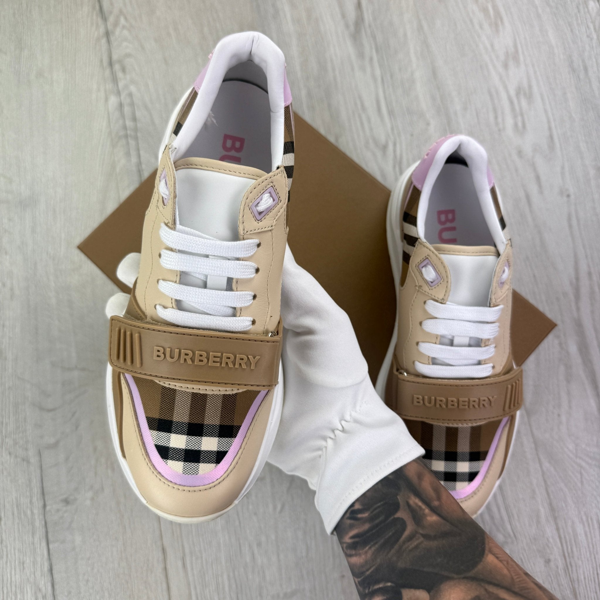 Burberry Women’s Ramsey Check Trainers - Morely TrendsBurberry Type here:)