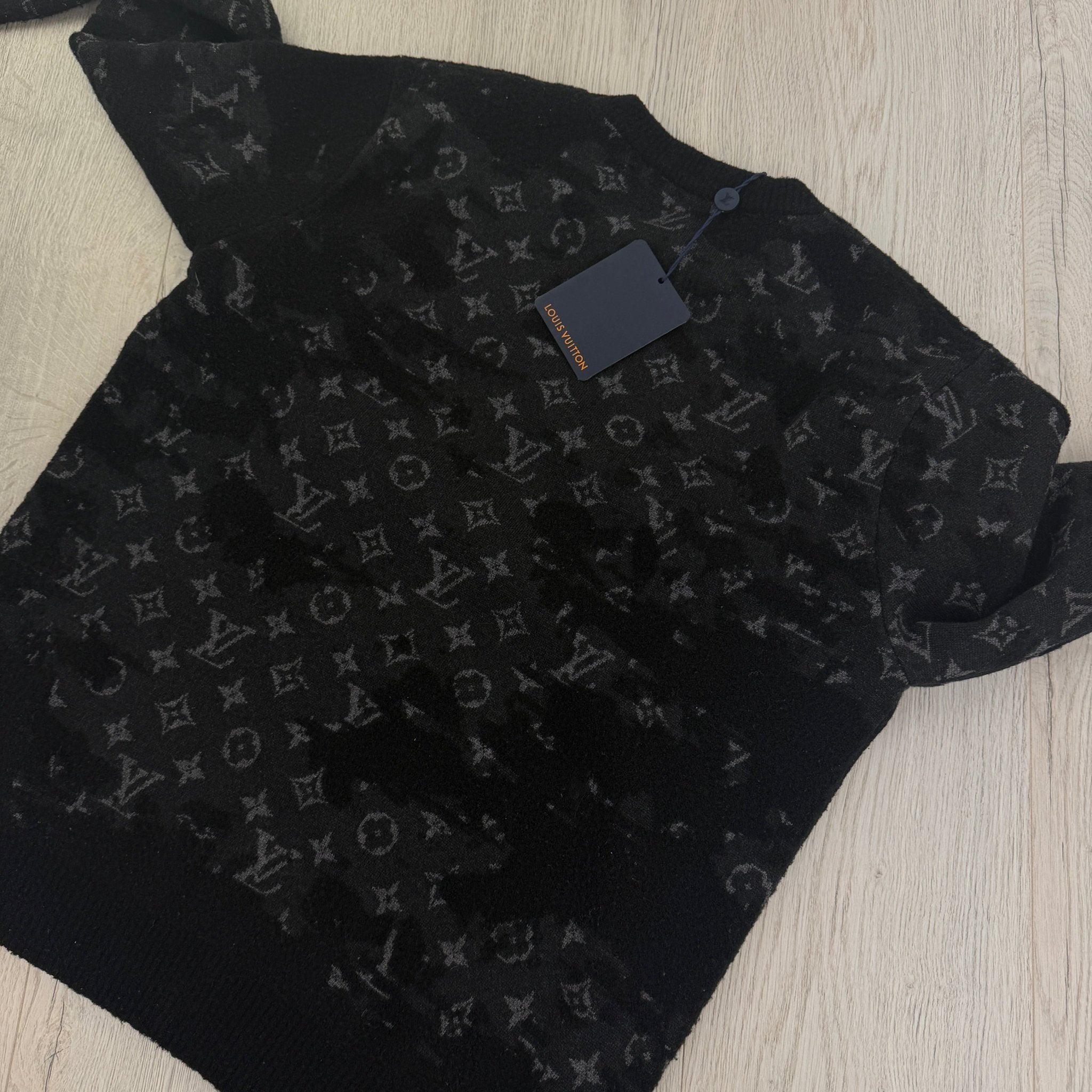 Louis Vuitton Men’s Distressed Monogram Crewneck Jumper - Medium - Morely TrendsLouis Vuitton Type here:)
