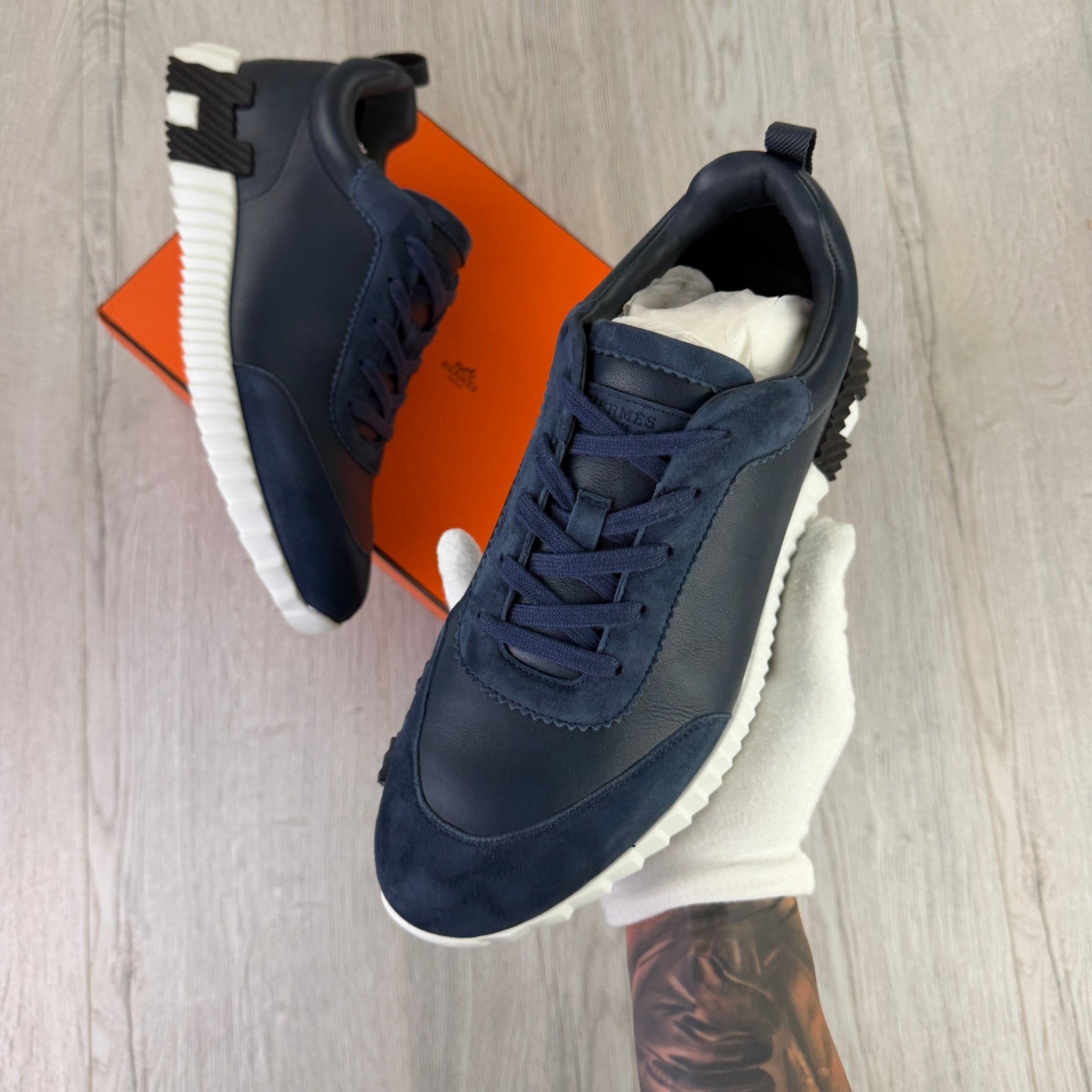 Hermes Men’s Navy Leather Bouncing Sneakers - Uk 11 - Morely TrendsHermes Type here:)