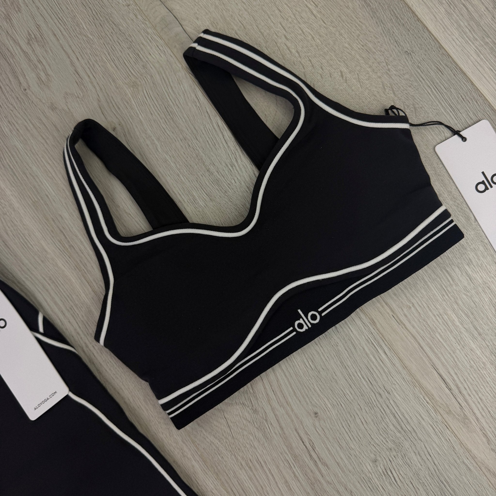 Alo Women’s Black Leggings & Top Set - Morely TrendsAlo Type here:)
