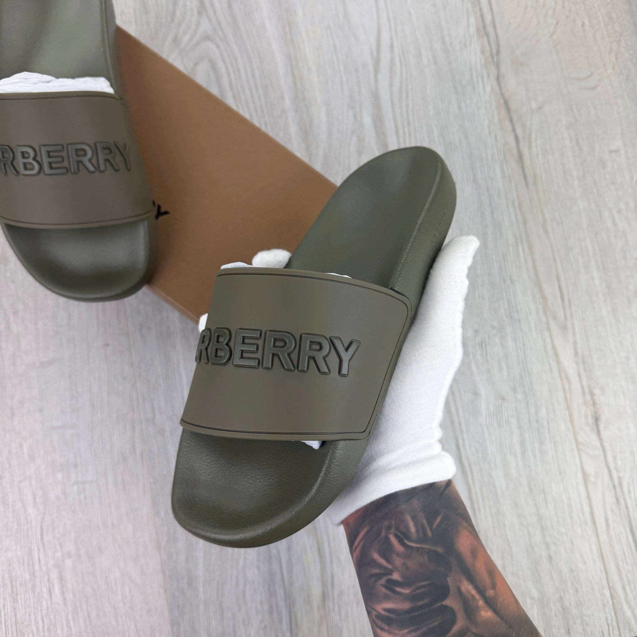 Burberry Logo Men’s Khaki Green Sliders - Morely TrendsBurberry Type here:)
