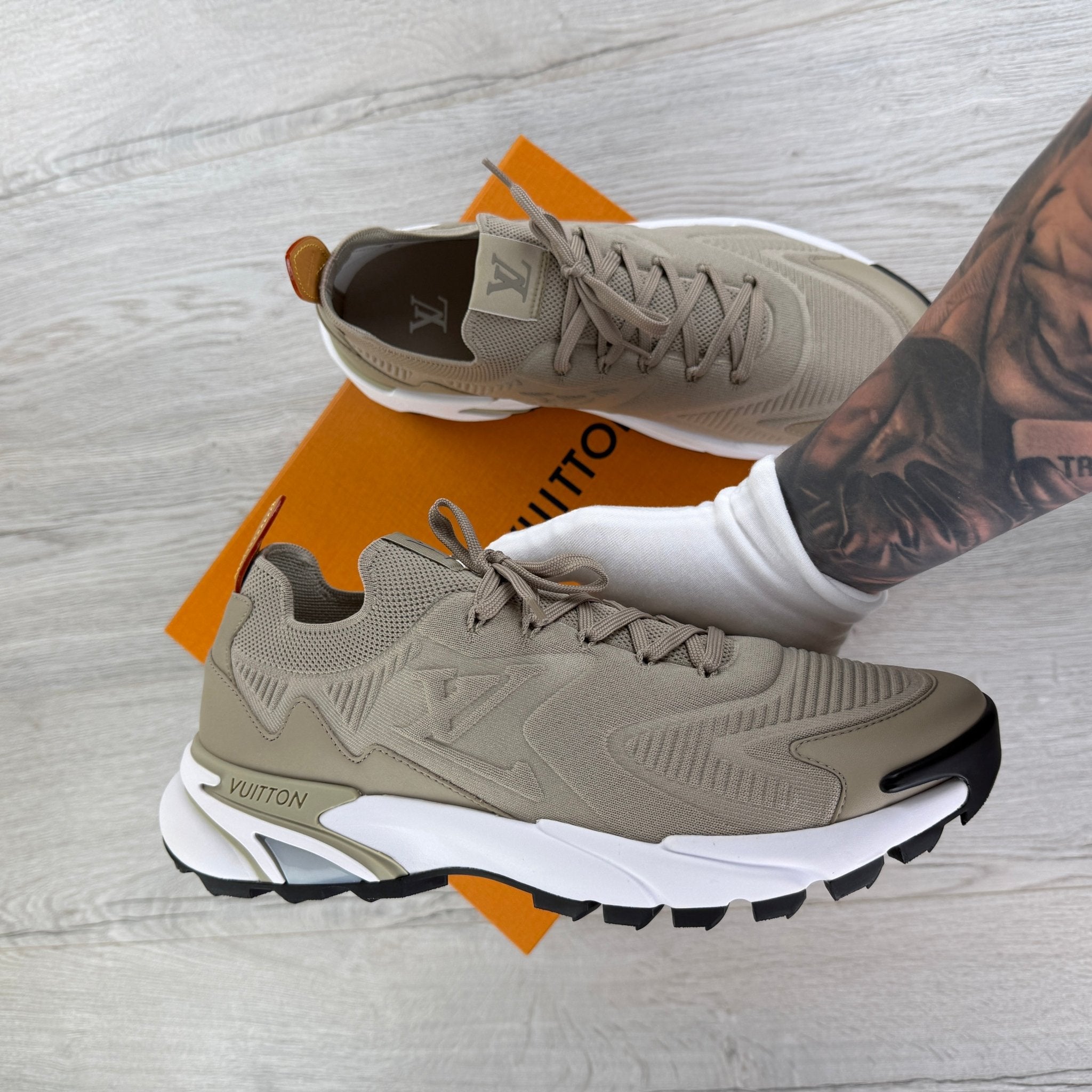 Louis Vuitton Men’s Beige & White Tatic Trainers - Morely TrendsLouis Vuitton Type here:)