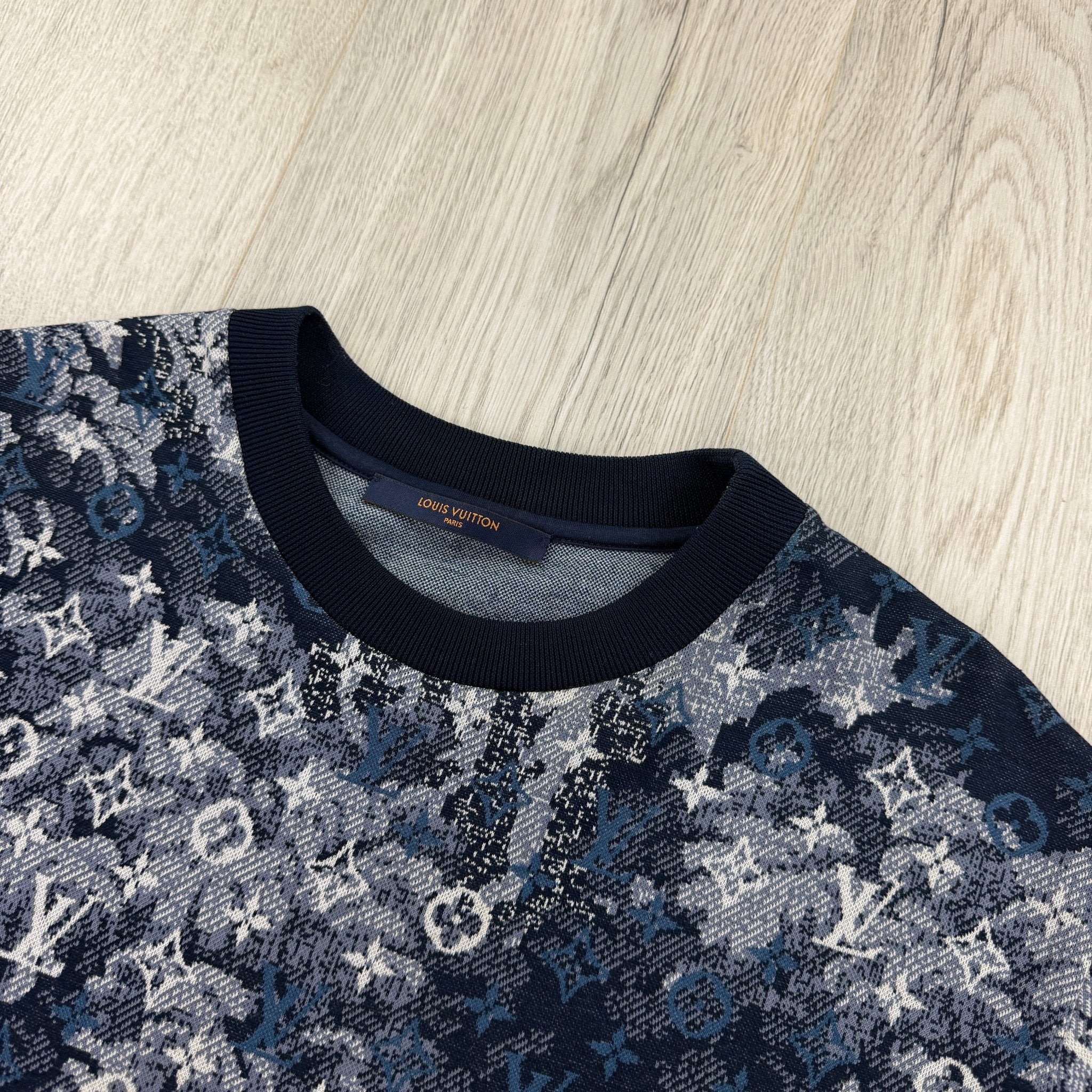 Louis Vuitton Men’s Tapestry T-shirt - Small (Fit Medium) - Morely TrendsLouis Vuitton Type here:)
