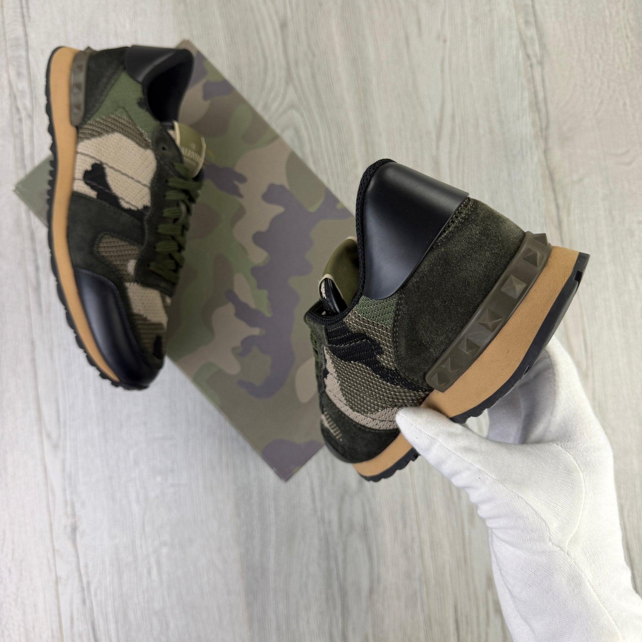 Valentino Men’s Khaki Camo Mesh Rockrunner Trainers - Uk 7 - Morely TrendsValentino Type here:)