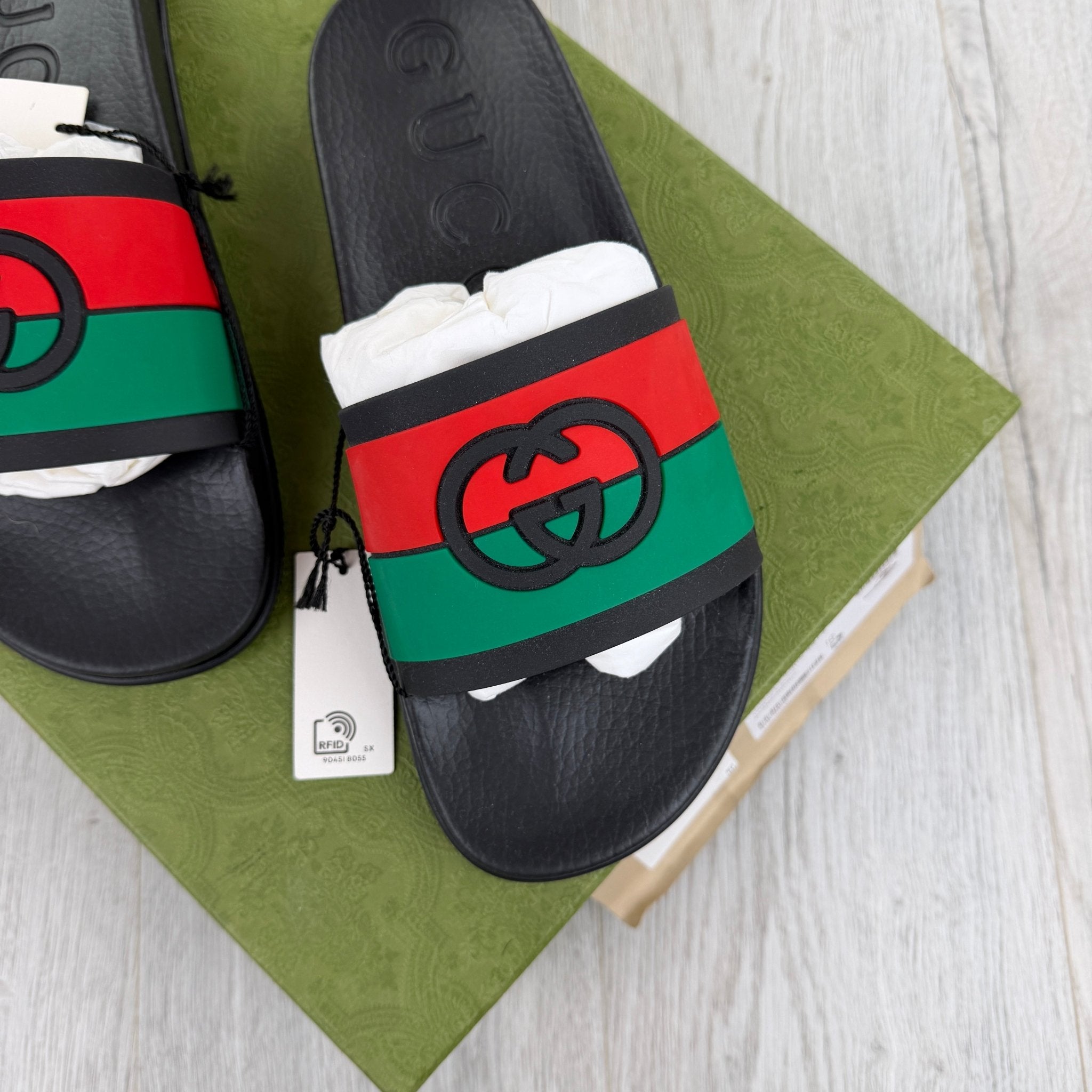 Gucci Men’s Black GG Interlocking Pool Sliders - Morely TrendsGucci Type here:)