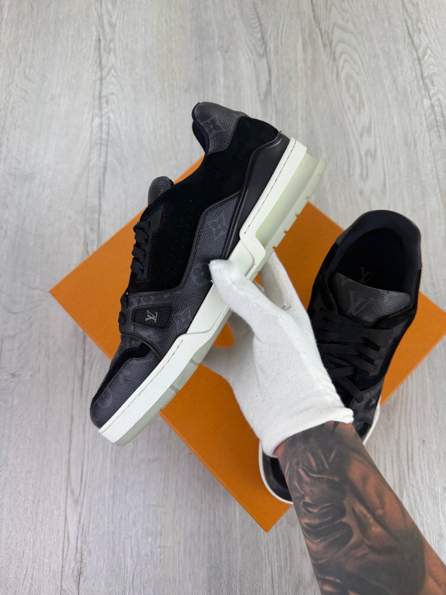 Louis Vuitton Men’s Black Low Trainers - Uk 9 (Fit 10) - Morely TrendsLouis Vuitton Type here:)
