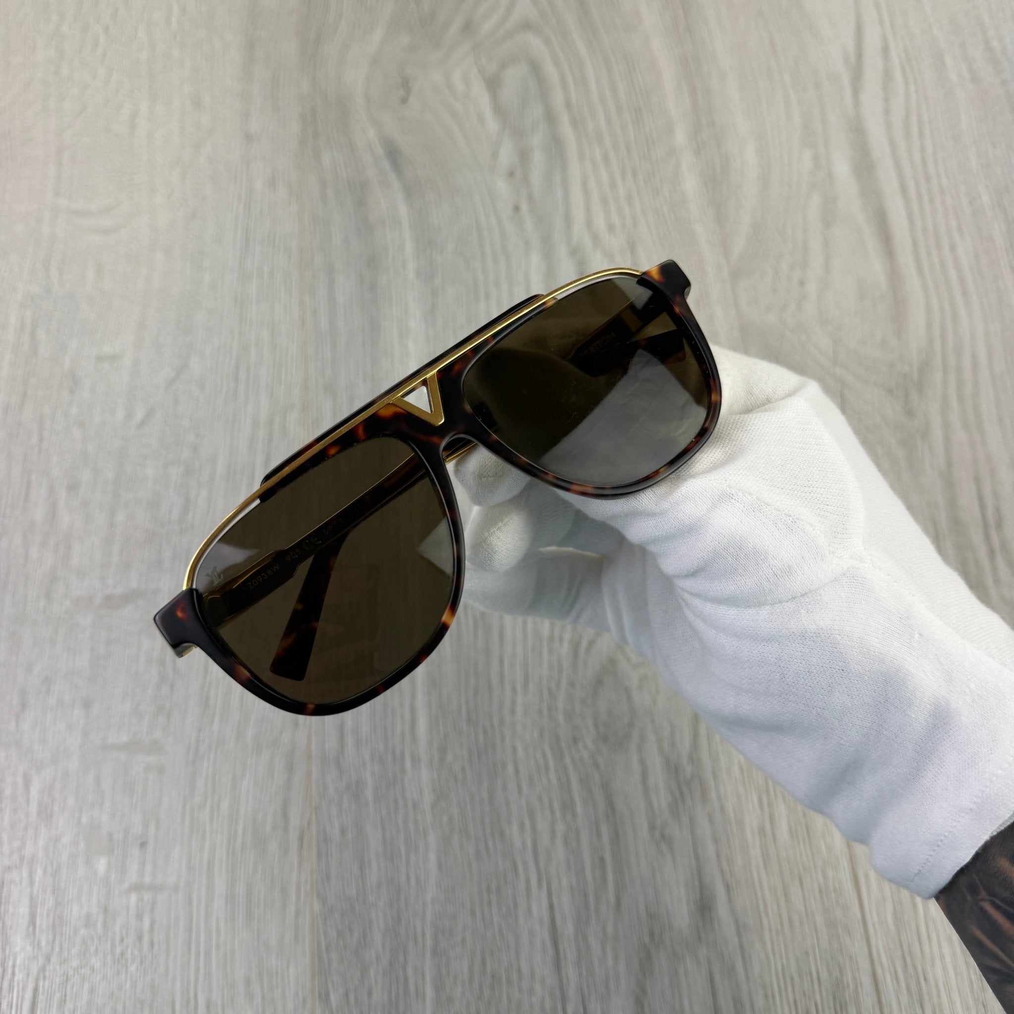 Louis Vuitton Men’s Mascot Sunglasses - Morely TrendsLouis Vuitton Type here:)