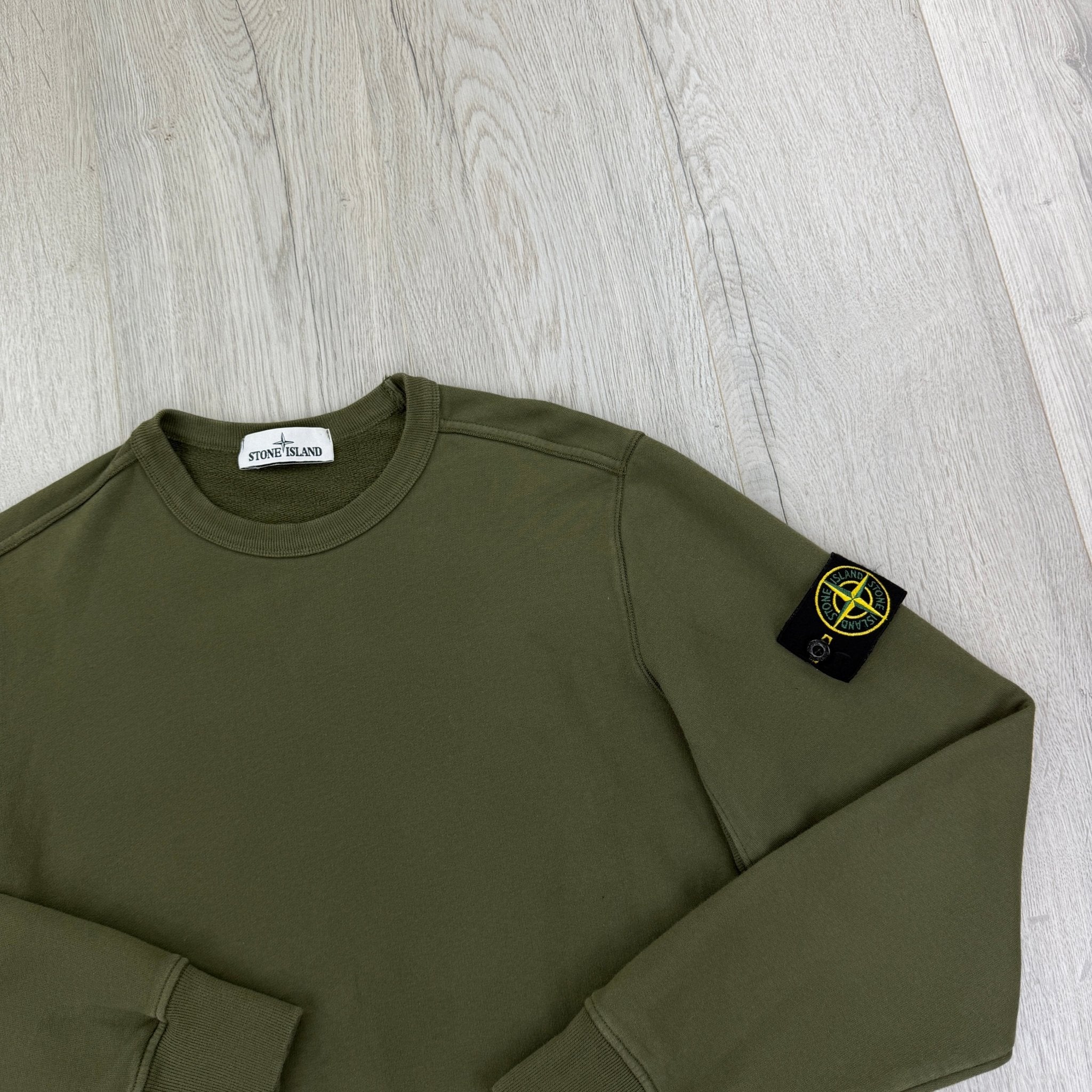 Stone Island Men’s Khaki Green Crewneck Jumper - Small - Morely TrendsStone Island Type here:)
