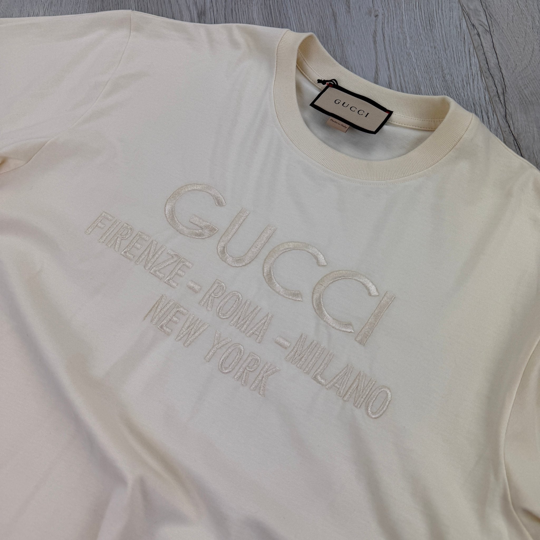Gucci Men’s Beige T-shirt - Medium - Morely TrendsGucci Type here:)