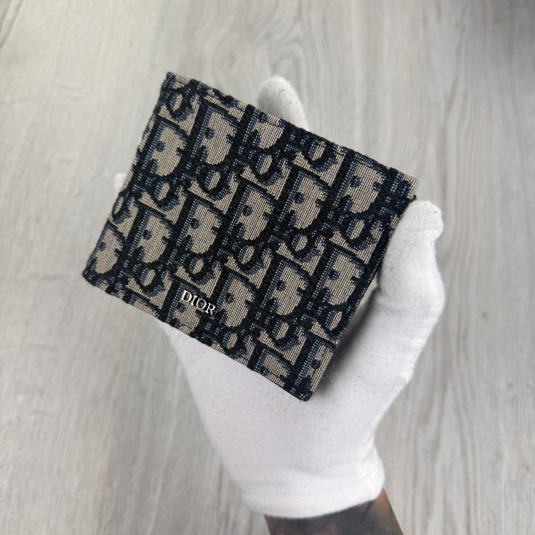 Dior Men’s Jacquard Oblique Bifold Wallet - Morely TrendsDior Type here:)