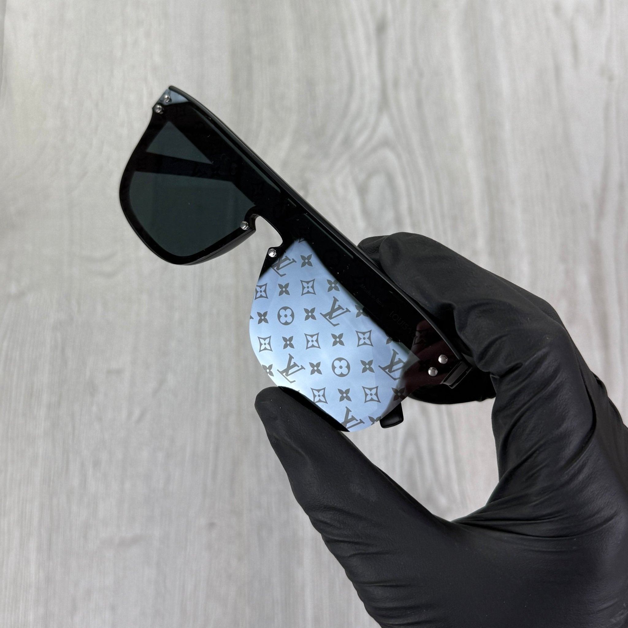 Louis Vuitton Men’s Waimea Sunglasses - Morely TrendsLouis Vuitton Type here:)