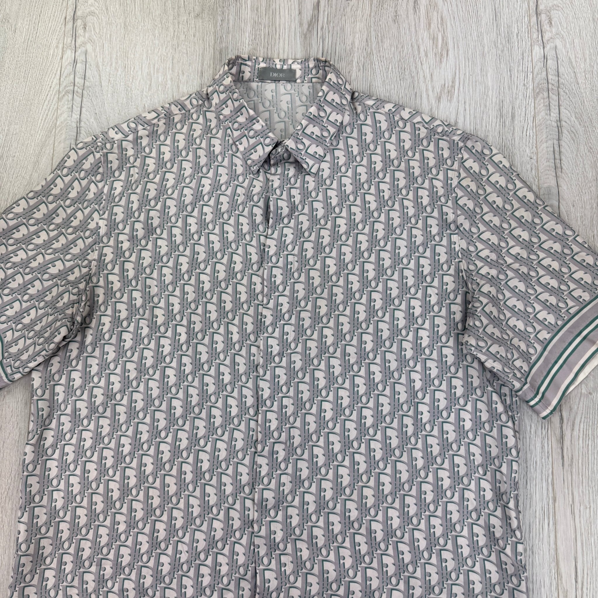 Dior Oblique Men’s Button-up Short Sleeve Silk Shirt - 38 (Fit Small/Medium) - Morely TrendsDior Type here:)