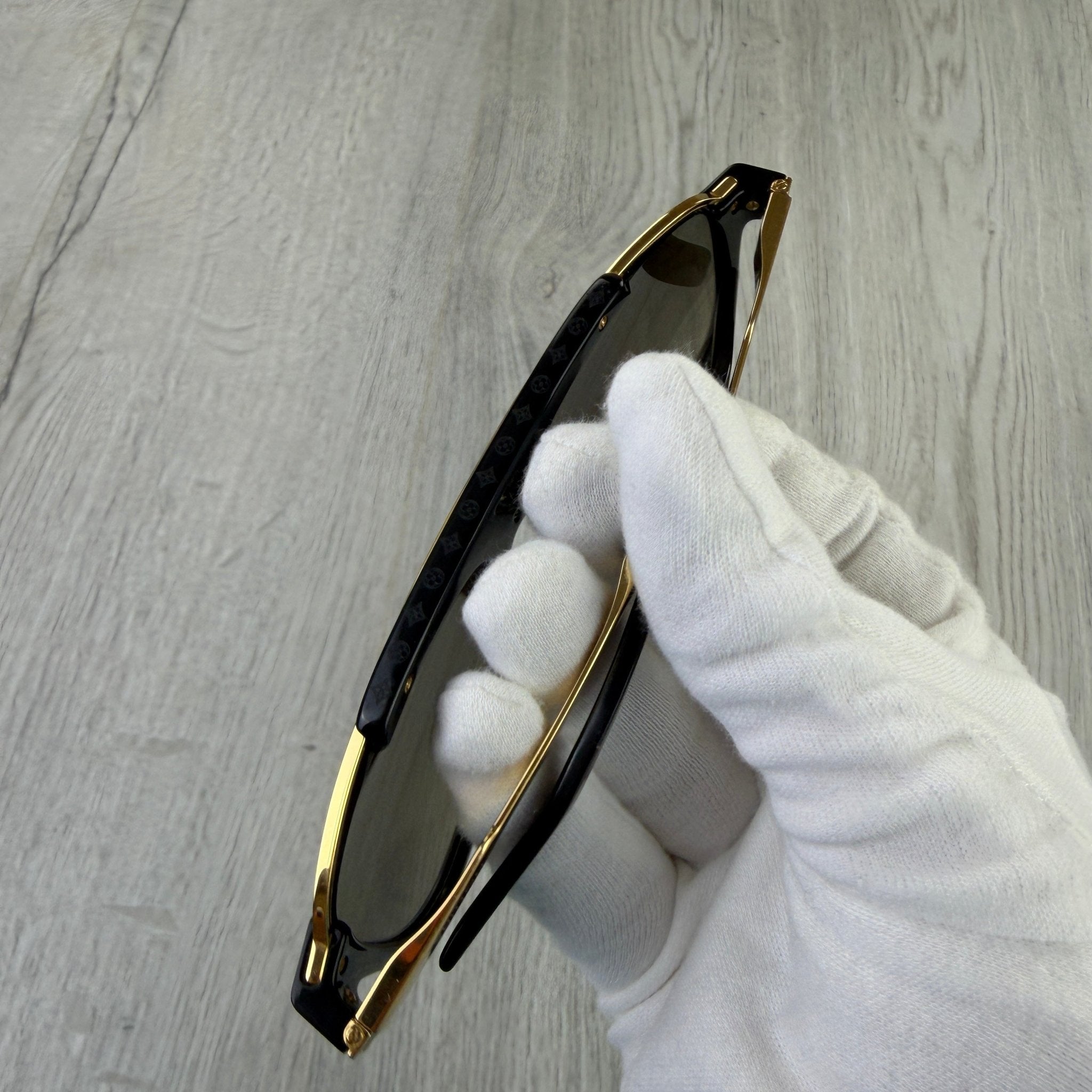 Louis Vuitton Men’s Mascot Sunglasses - Morely TrendsLouis Vuitton Type here:)