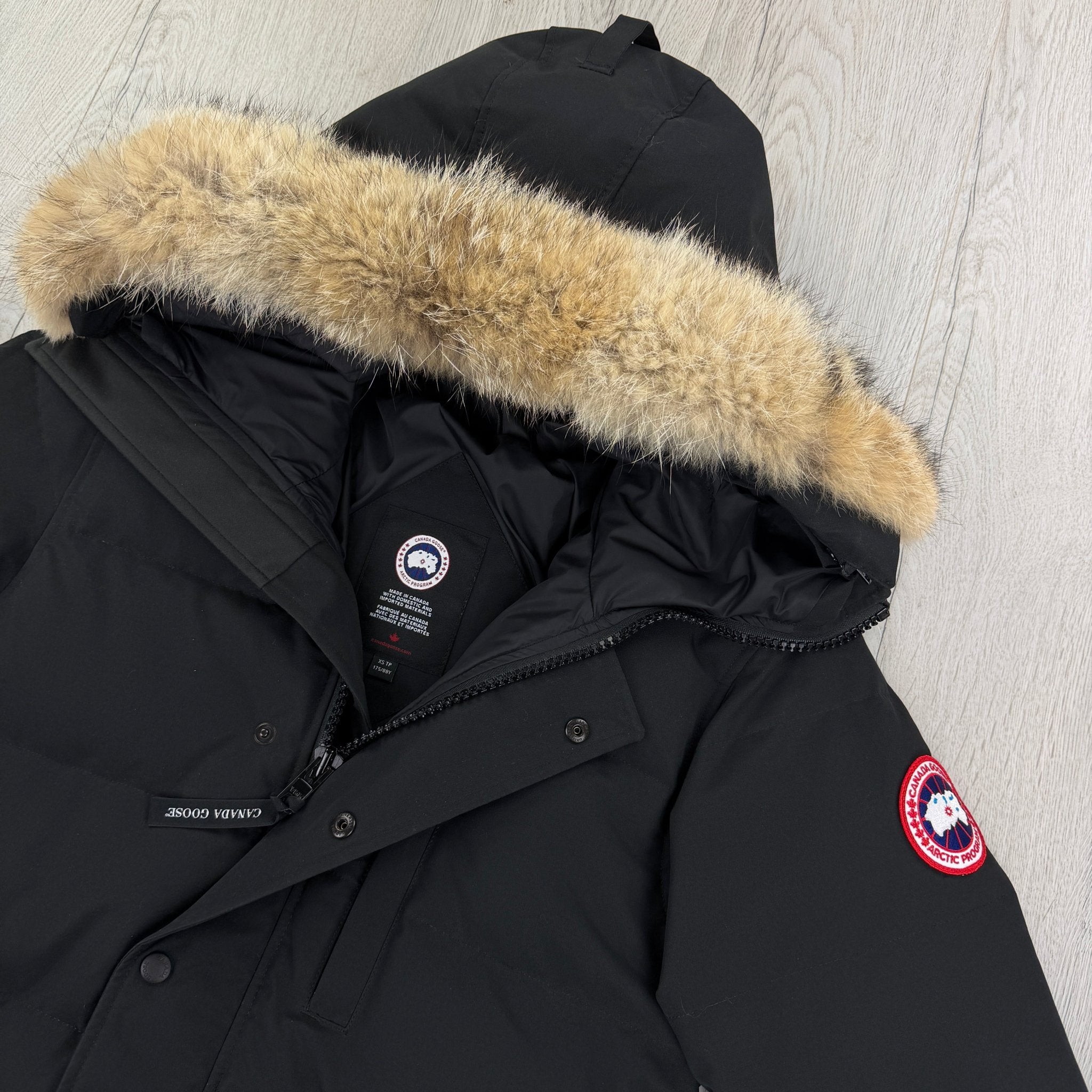 Canada Goose Men’s Black Carson Parka Jacket With Fur - Small Fusion - Morely TrendsCanada goose Type here:)
