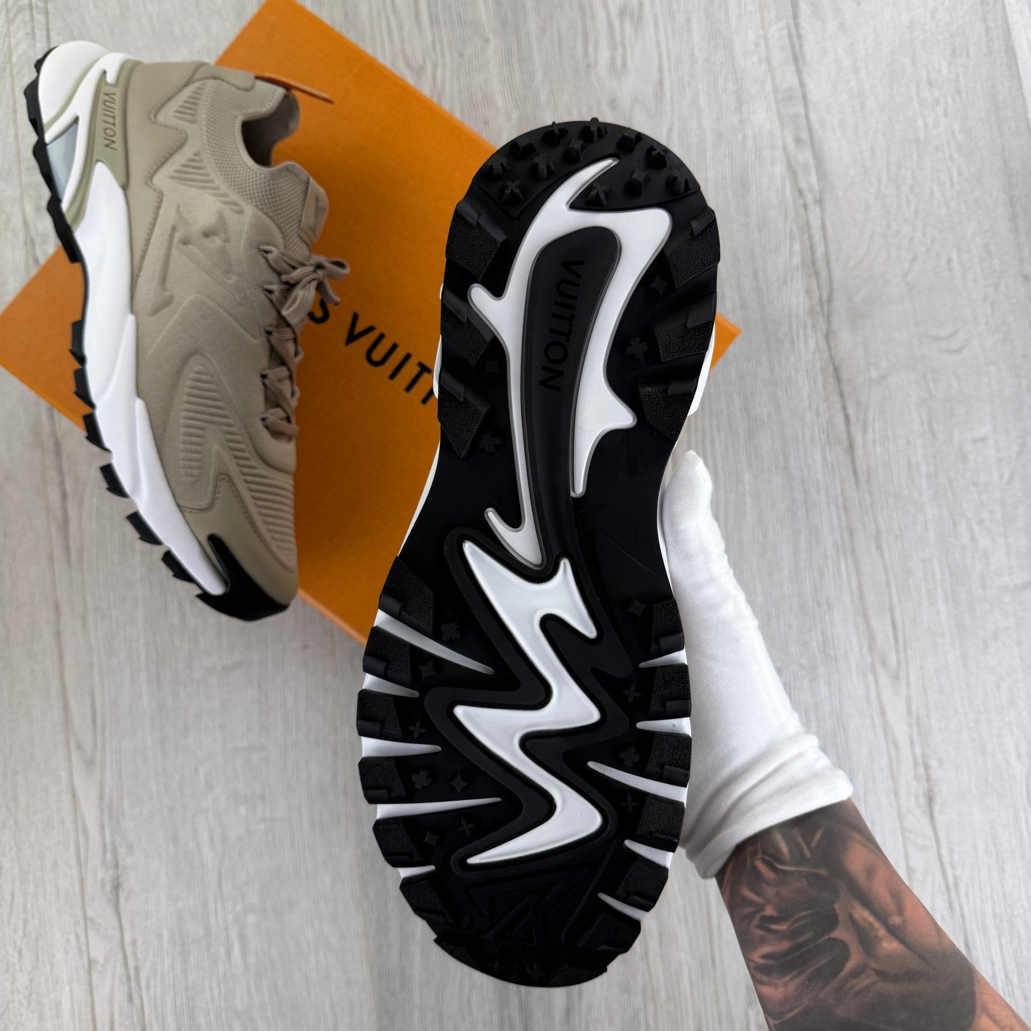 Louis Vuitton Men’s Beige & White Tatic Trainers - Morely TrendsLouis Vuitton Type here:)