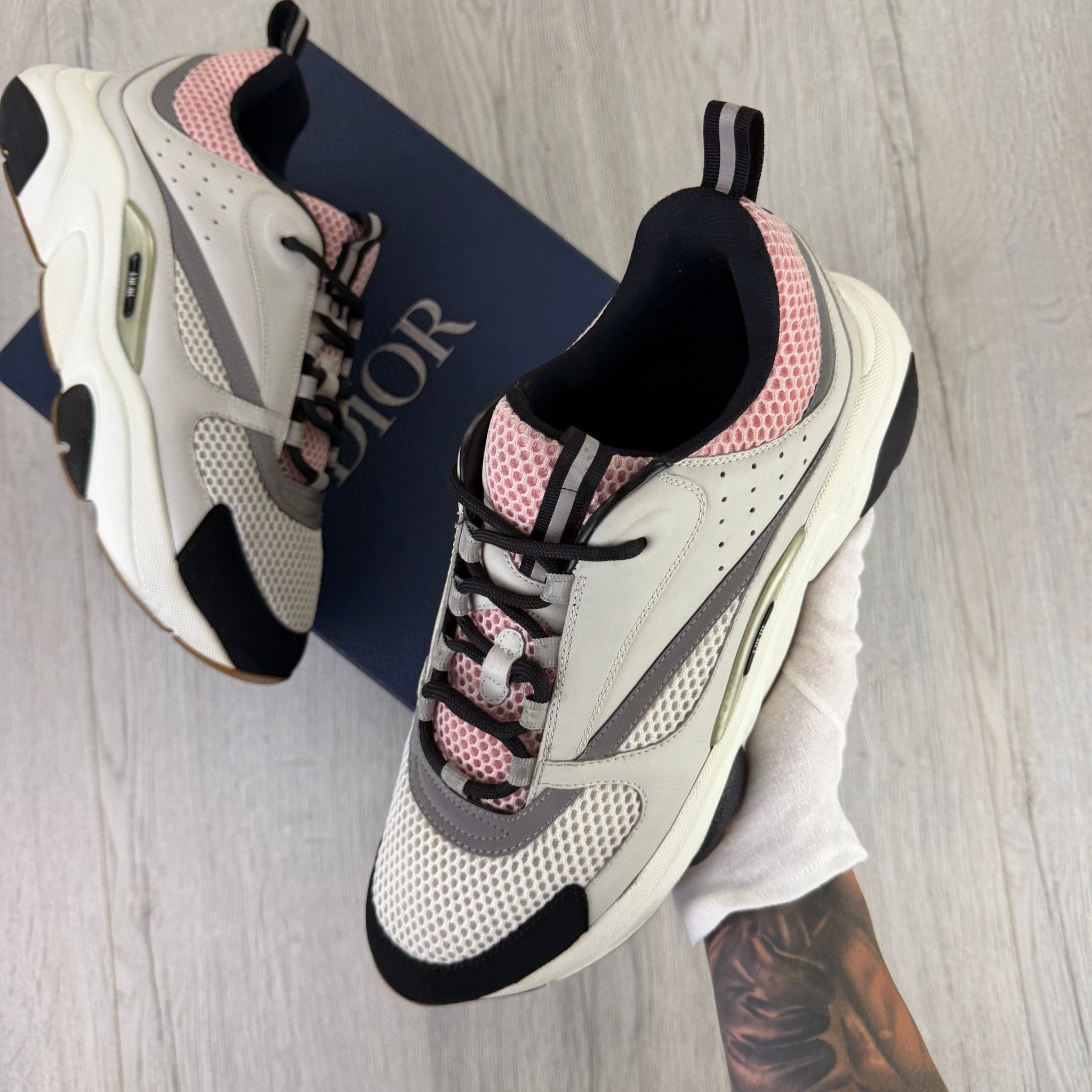 Dior B22 Men’s Pink Grey & White Trainers - 45 (Uk 10/10.5) - Morely TrendsDior Type here:)