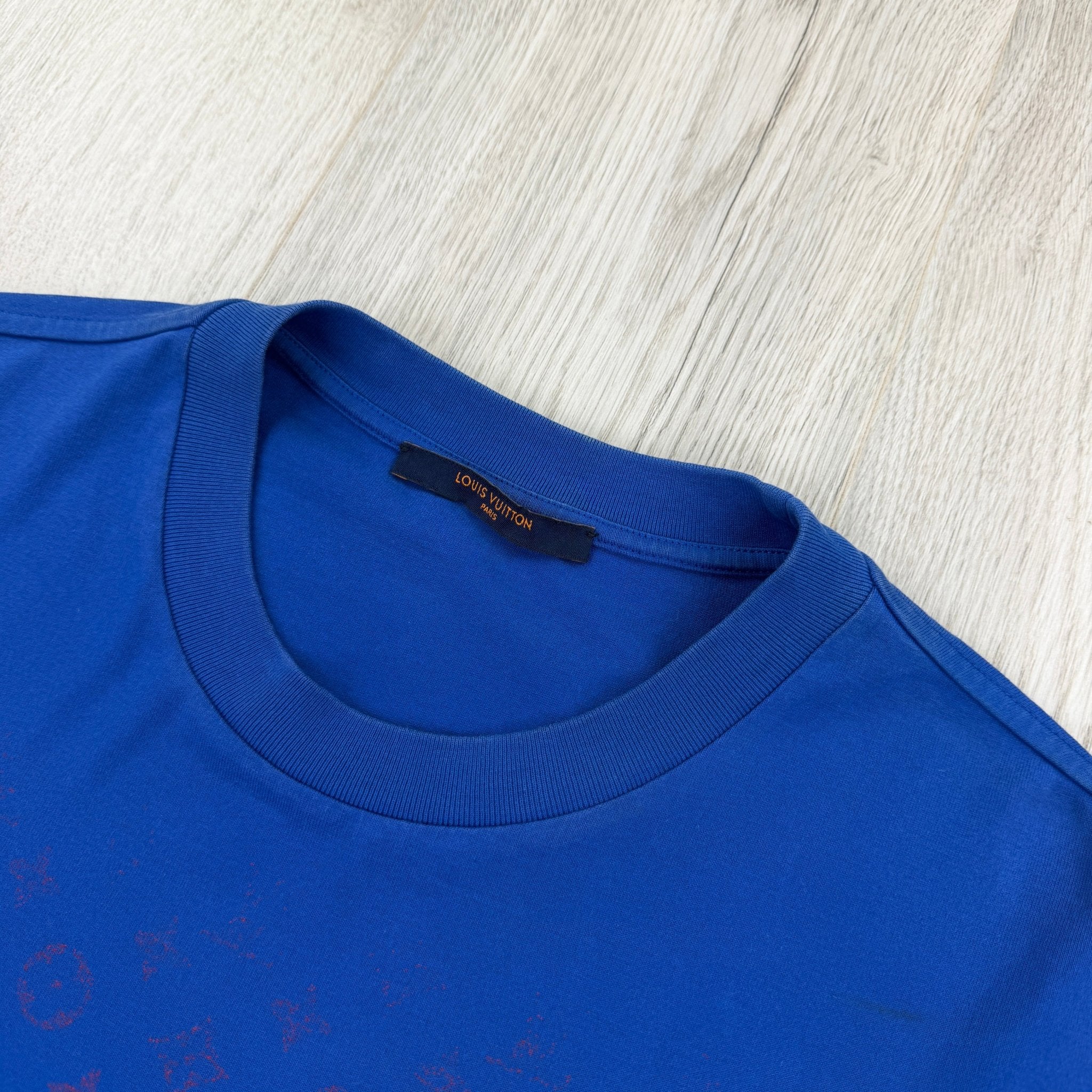 Louis Vuitton Men’s Blue & Red Gradient T-shirt - Small - Morely TrendsLouis Vuitton Type here:)
