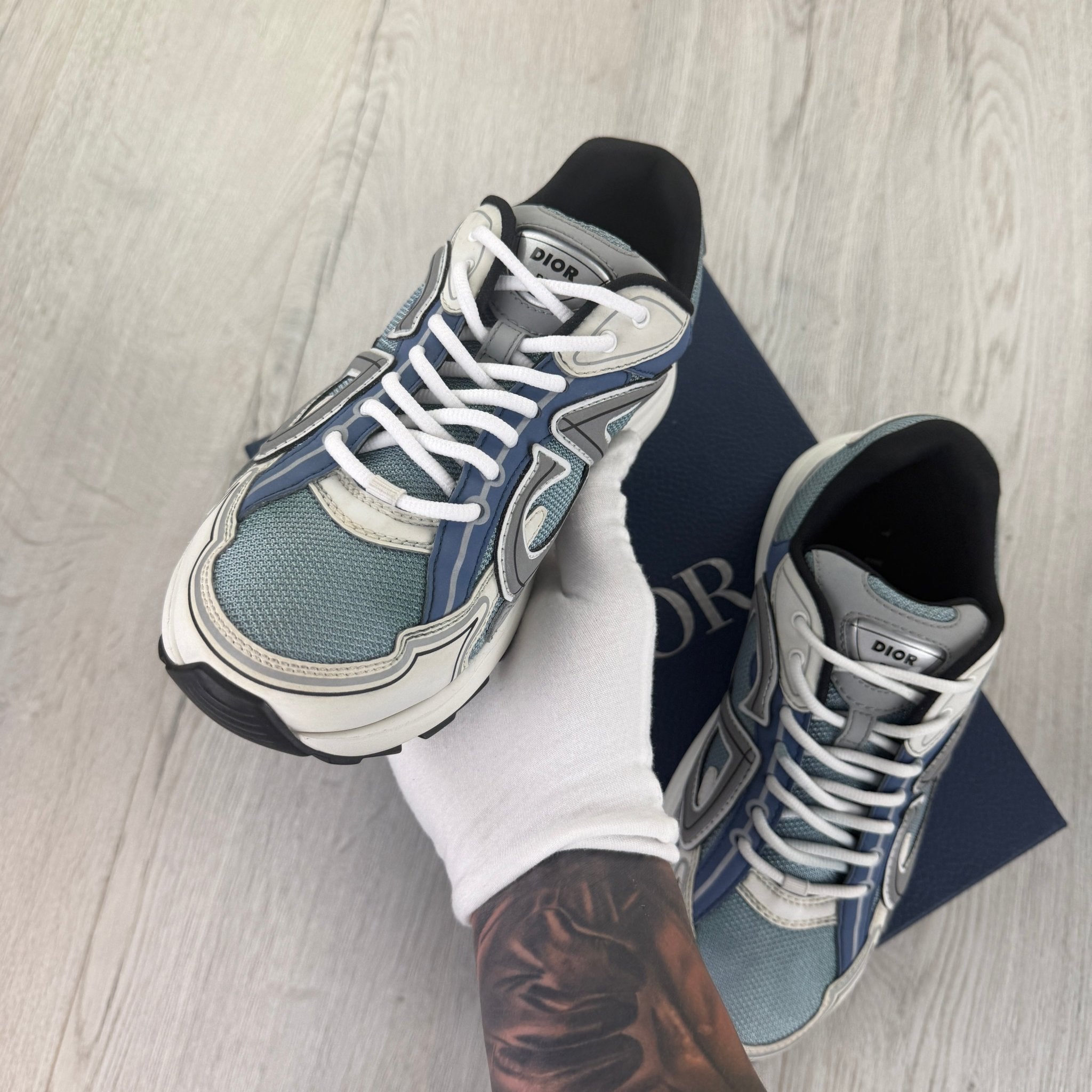 Dior B30 Men’s Baby Blue & White Trainers - 44 (Fit Uk 10) - Morely TrendsDior Type here:)