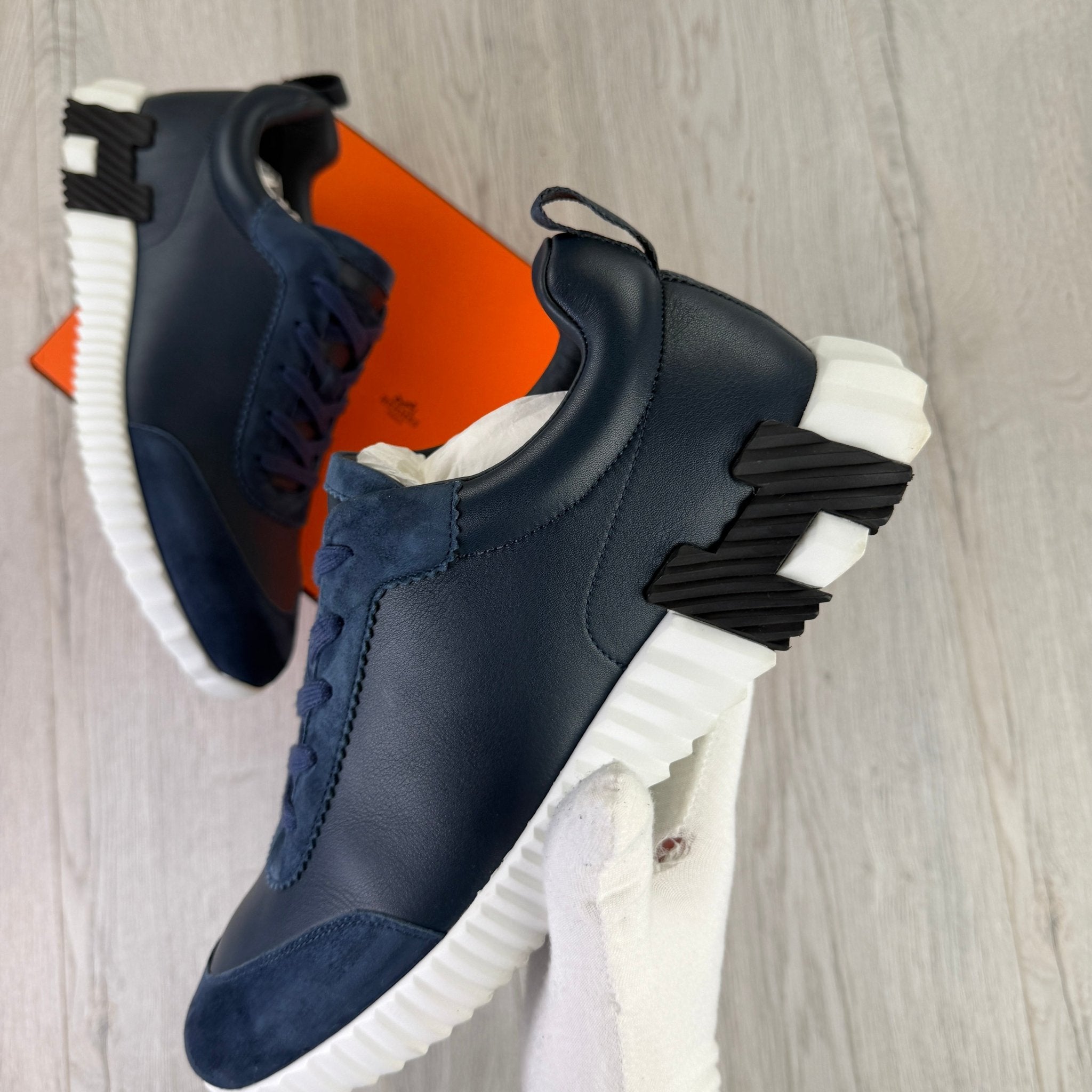 Hermes Men’s Navy Leather Bouncing Sneakers - Uk 11 - Morely TrendsHermes Type here:)