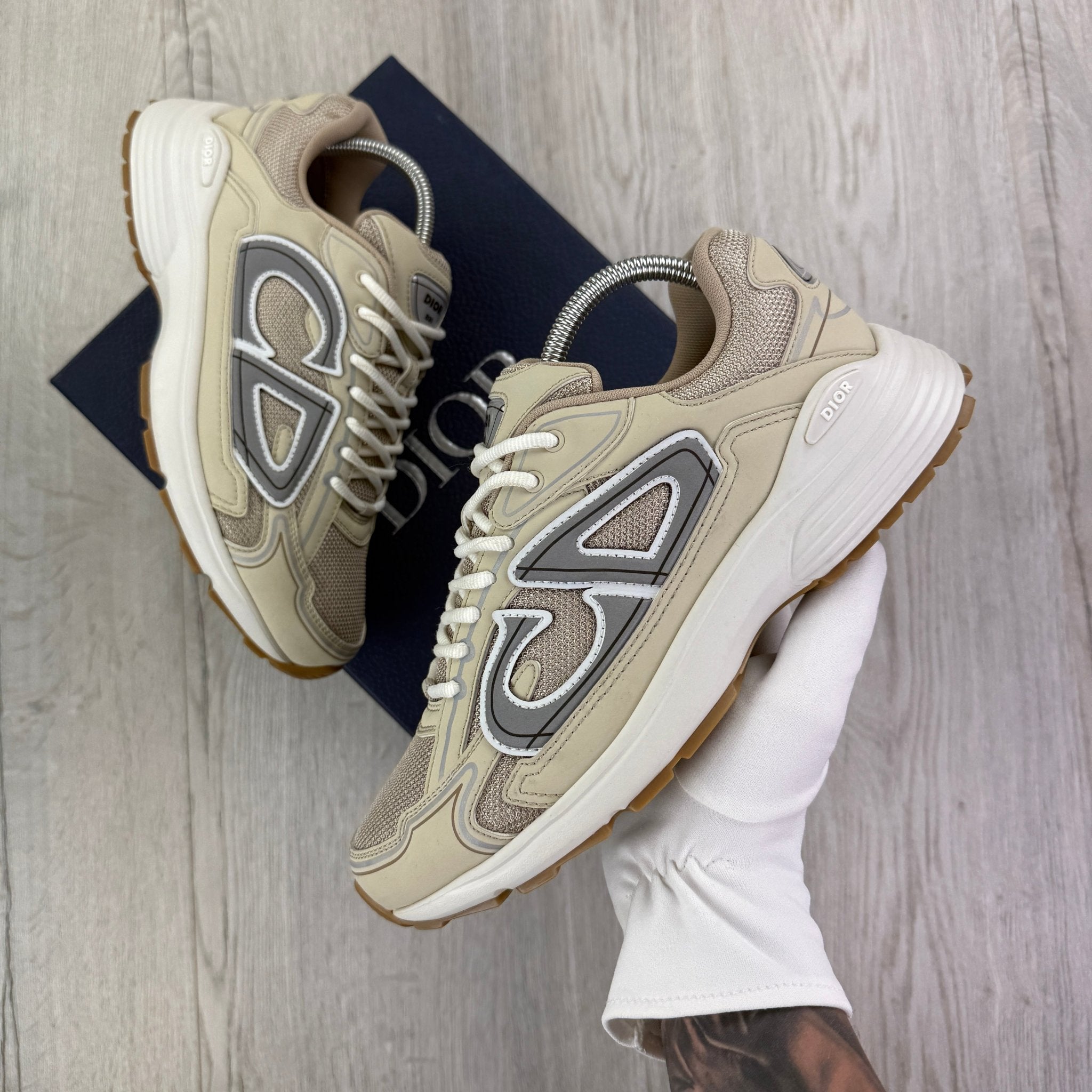 Dior B30 Men’s Cream Mesh and Technical Fabric Trainers - 41 (Fit Uk 7) - Morely TrendsDior Type here:)