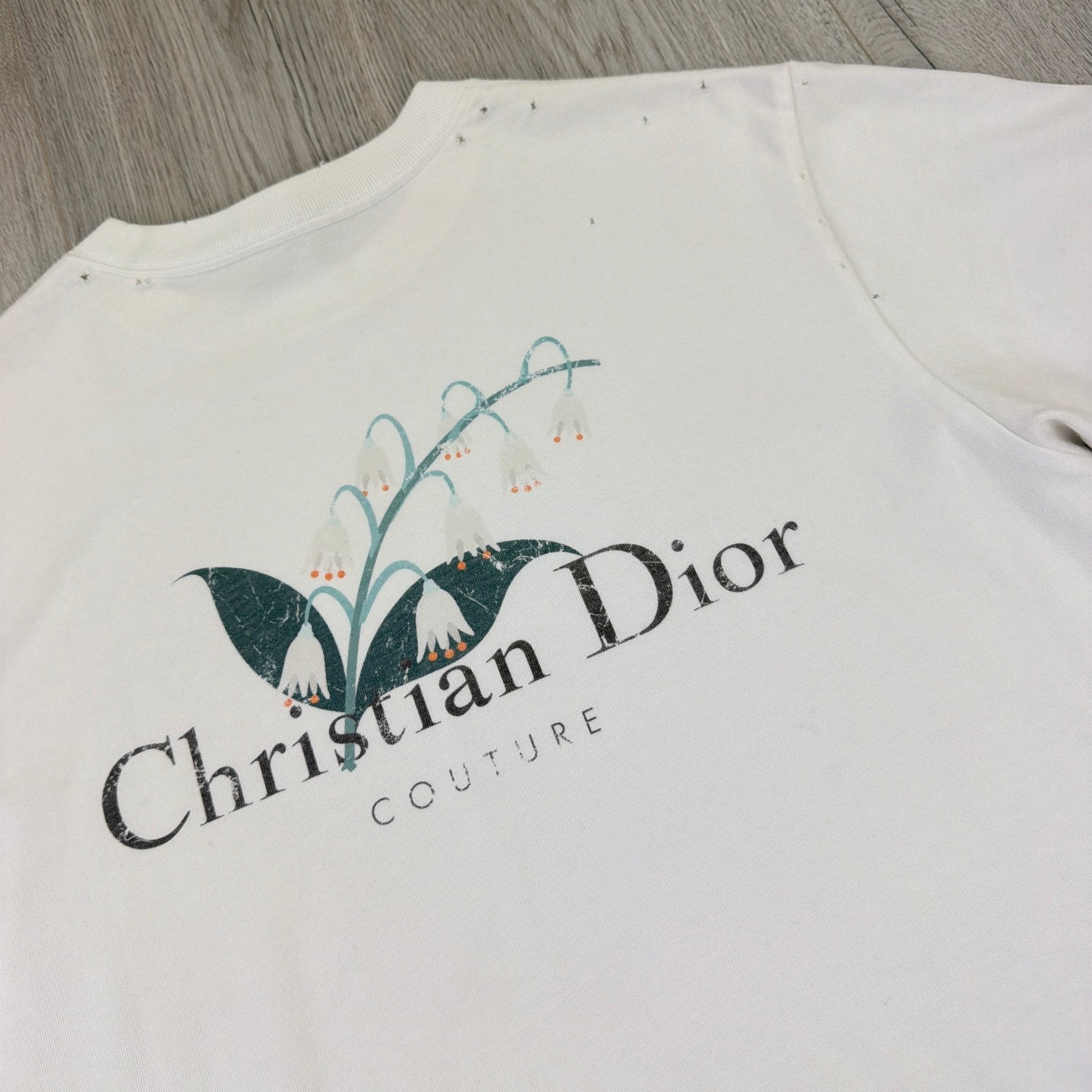 Christian Dior ‘Couture’ Men’s White T-shirt - Small - Morely TrendsDior Type here:)