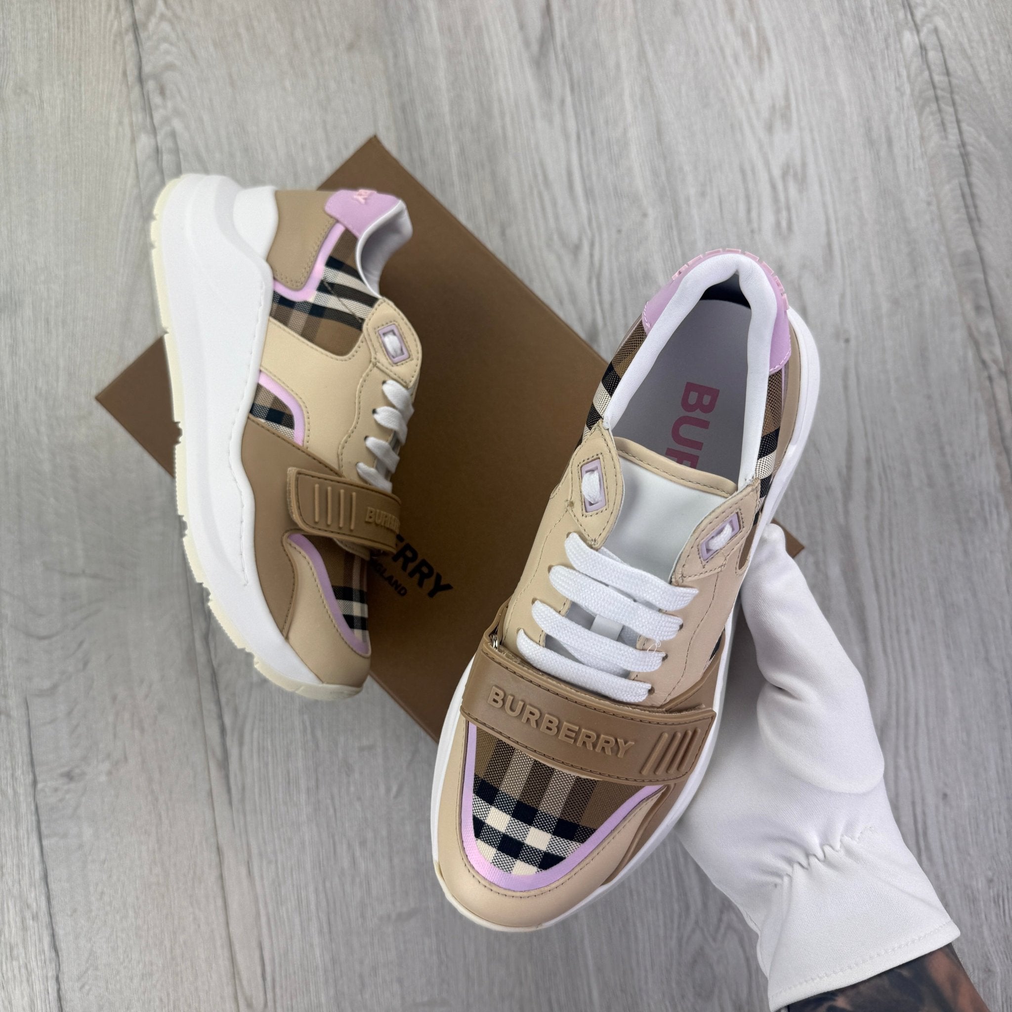 Burberry Women’s Ramsey Check Trainers - Morely TrendsBurberry Type here:)
