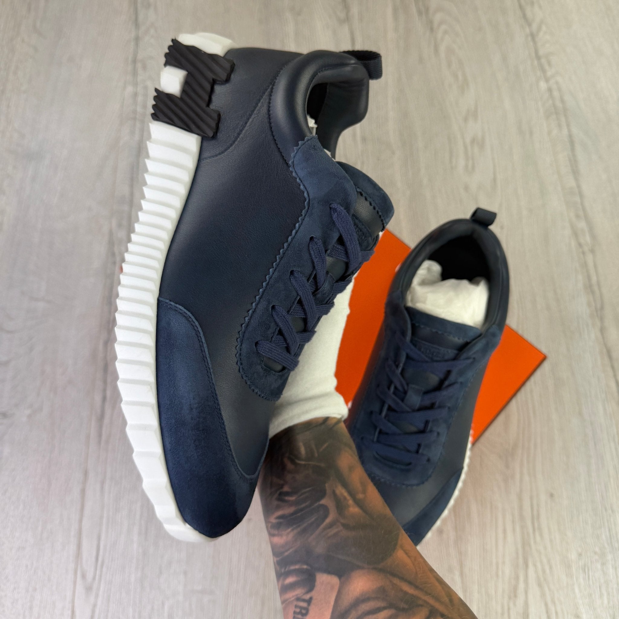 Hermes Men’s Navy Leather Bouncing Sneakers - Uk 11 - Morely TrendsHermes Type here:)