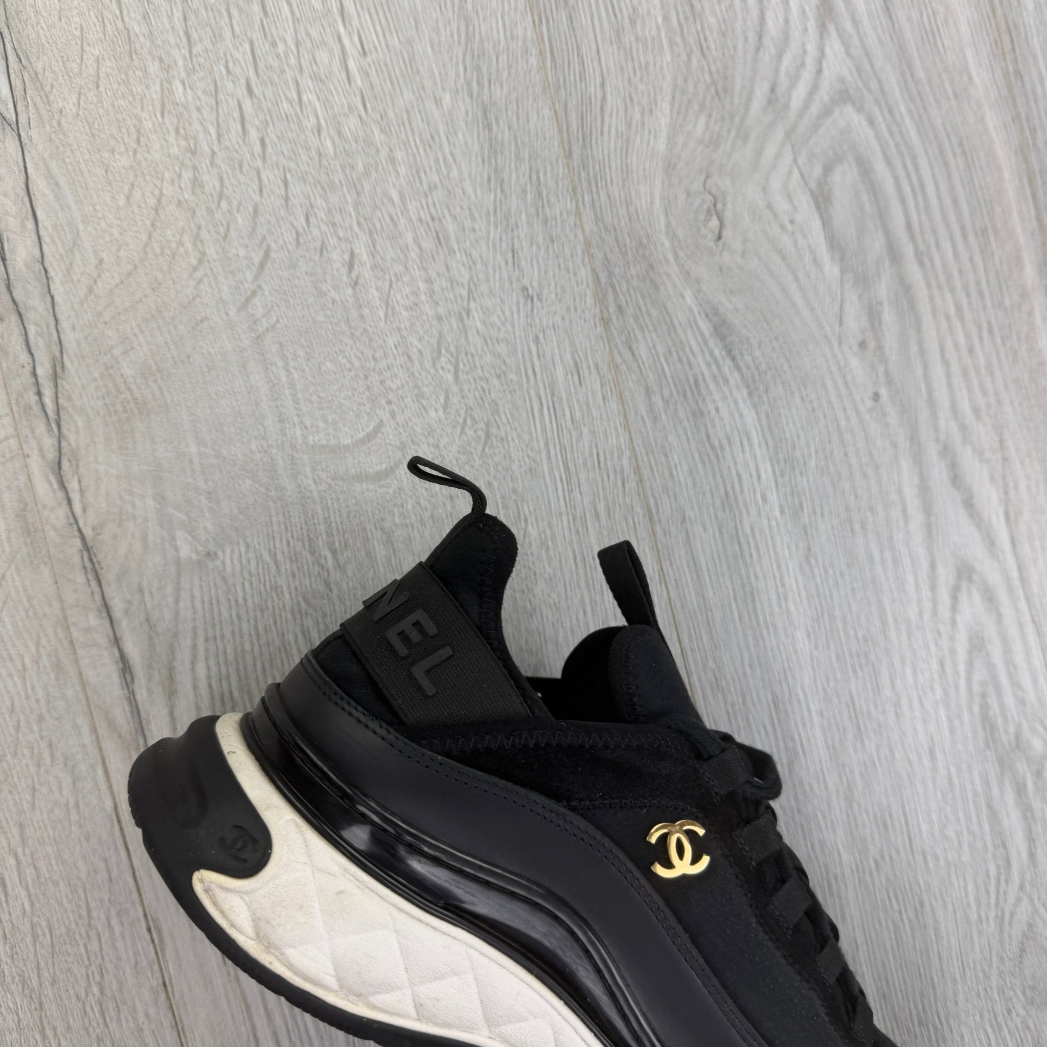 Chanel Men’s Black CC Runners - Uk 7 - Morely TrendsChanel Type here:)