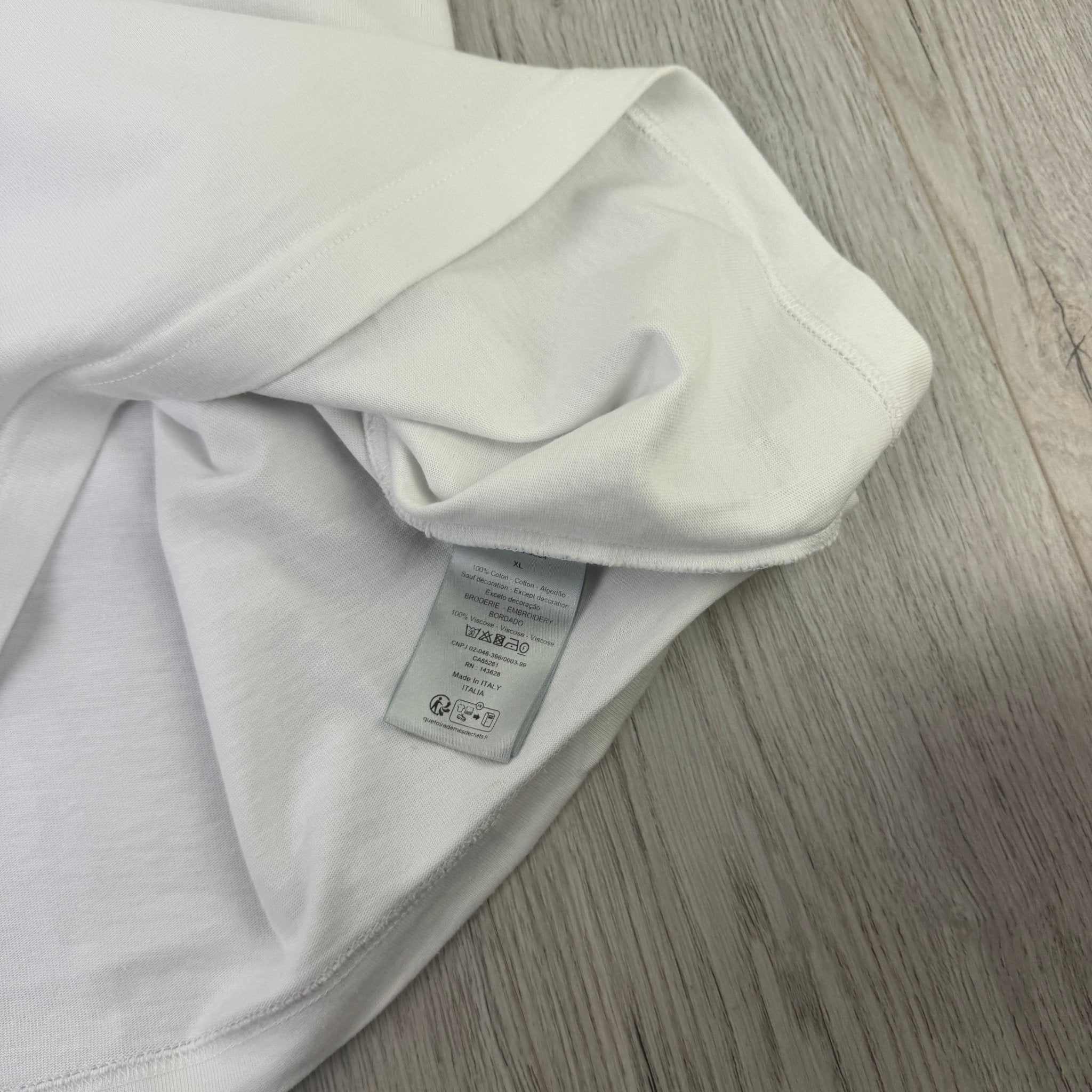 Christian Dior Men’s White T-shirt - XL - Morely TrendsDior Type here:)