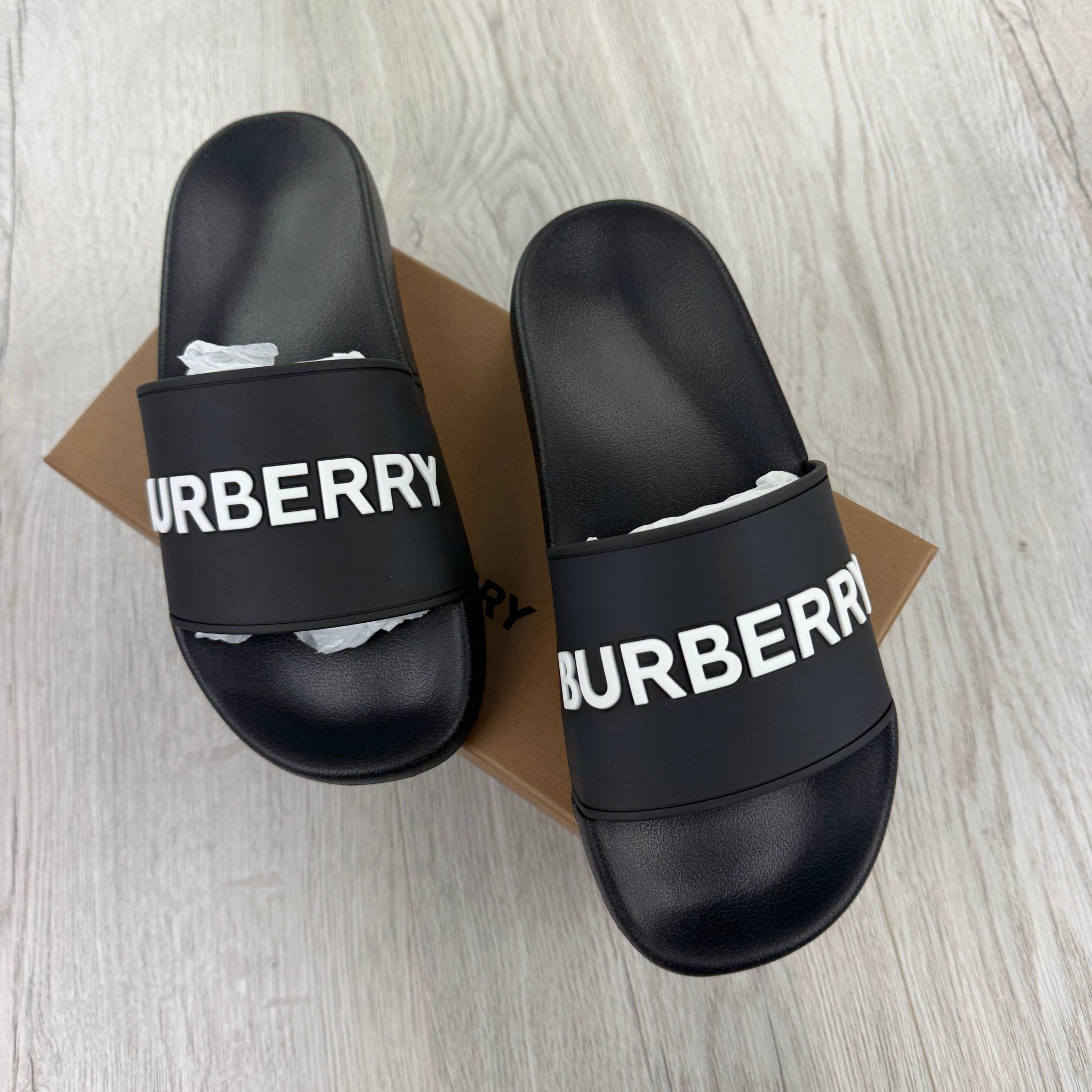 Burberry Logo Men’s Black Sliders - Morely TrendsBurberry Type here:)